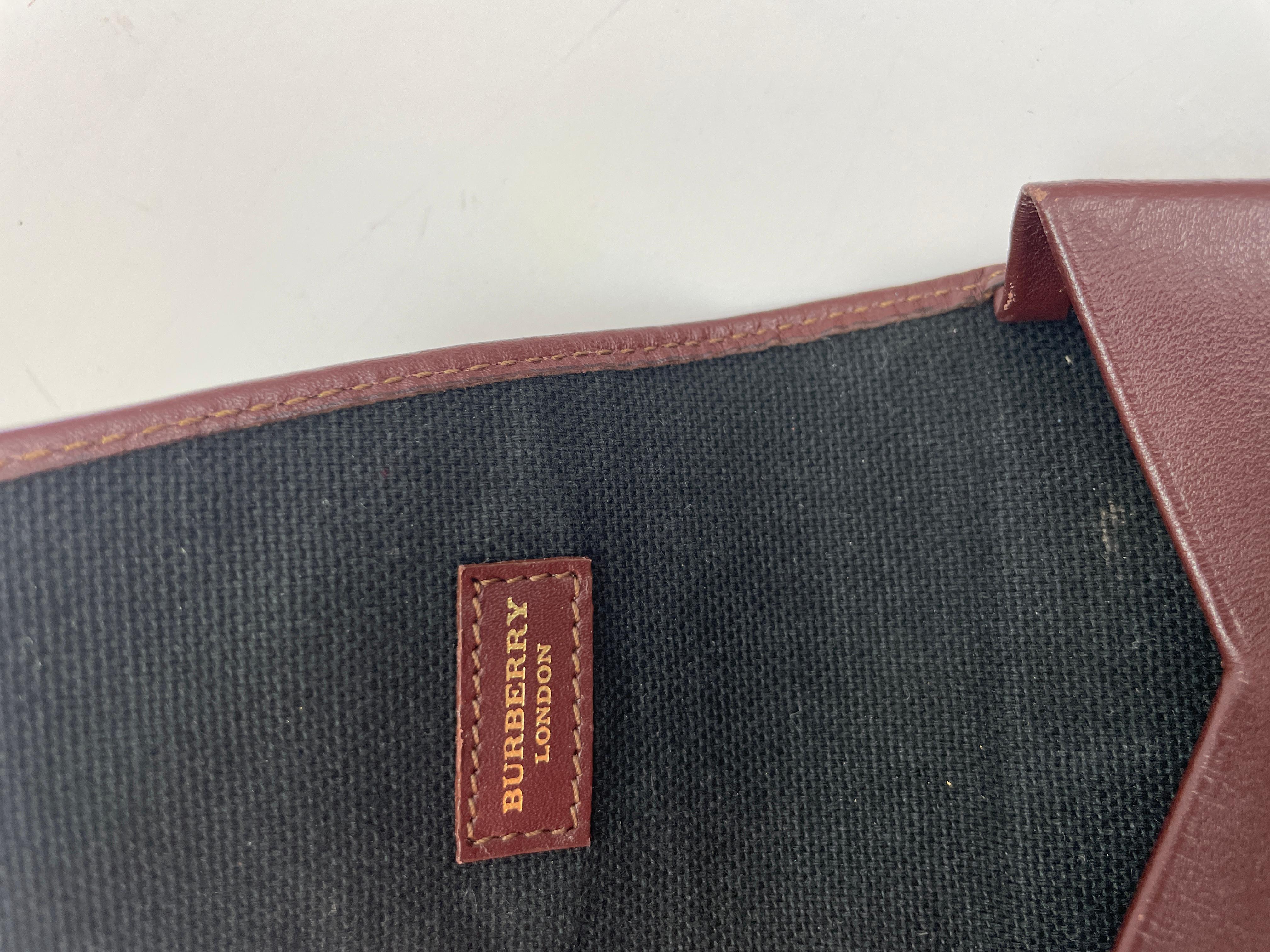 Vintage Burberry Leder kariert Fall oder Brieftasche im Angebot 7