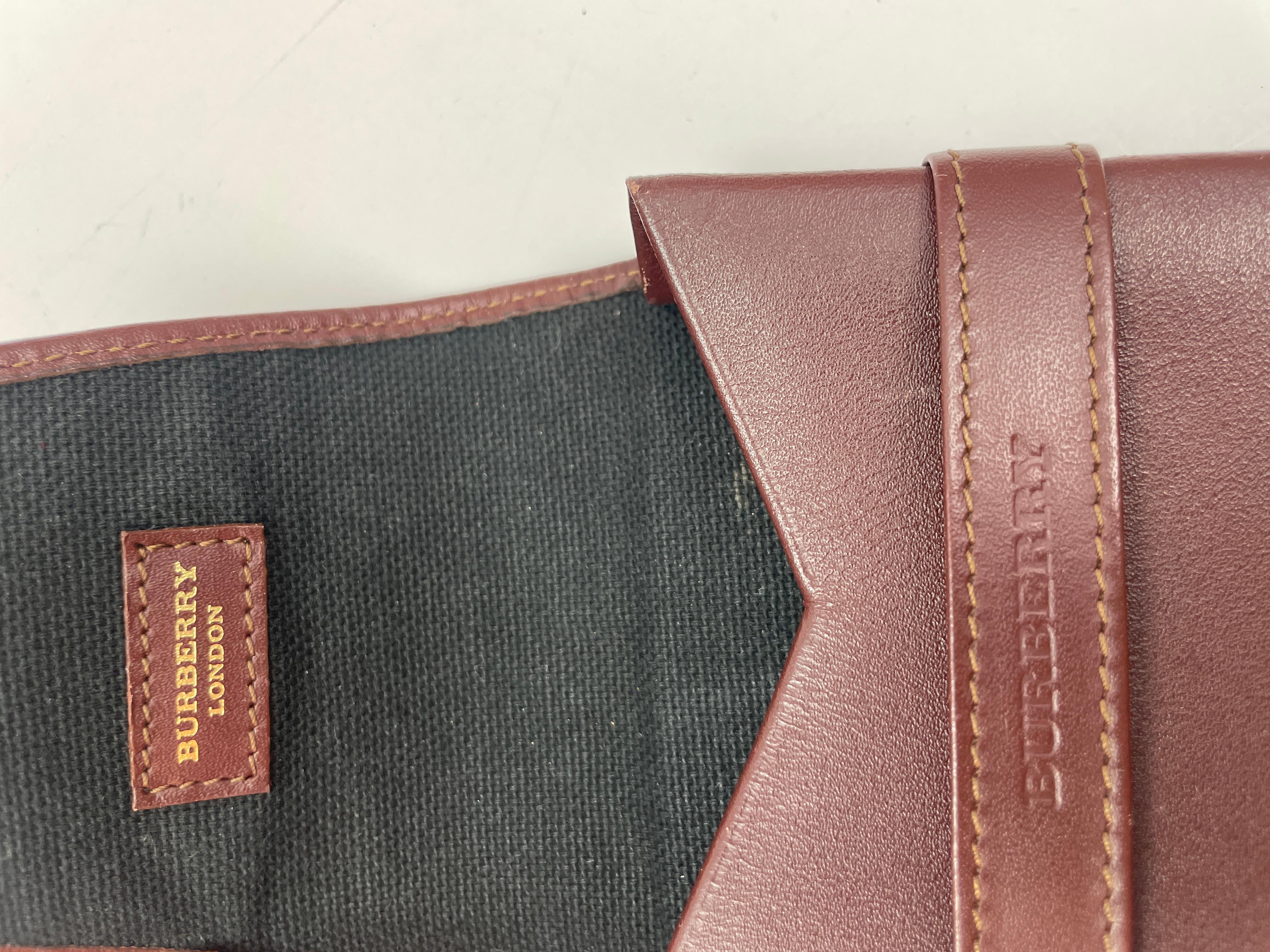 Vintage Burberry Leder kariert Fall oder Brieftasche im Angebot 8