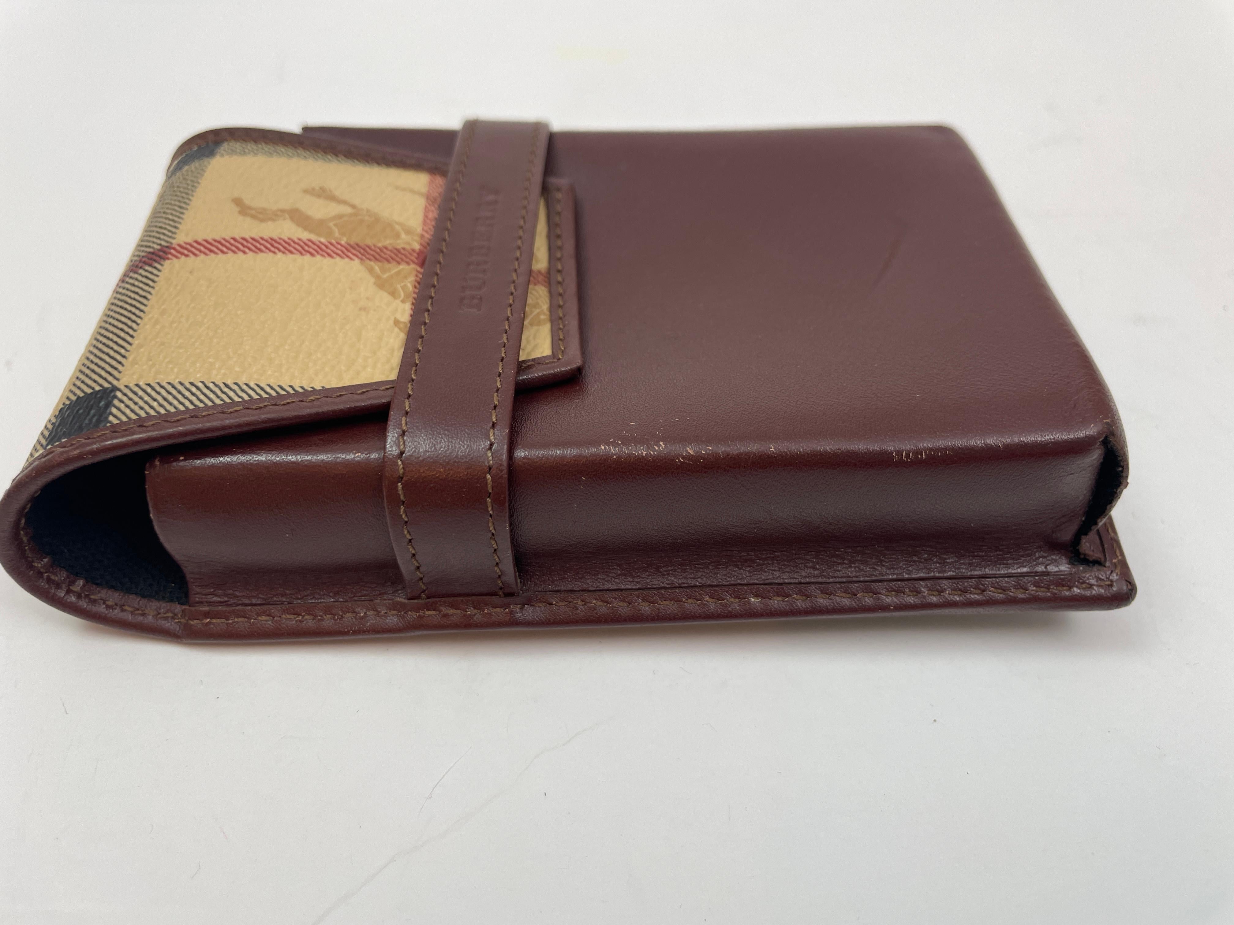 Women's or Men's Vintage Burberry Leather Plaid Case or Wallet For Sale