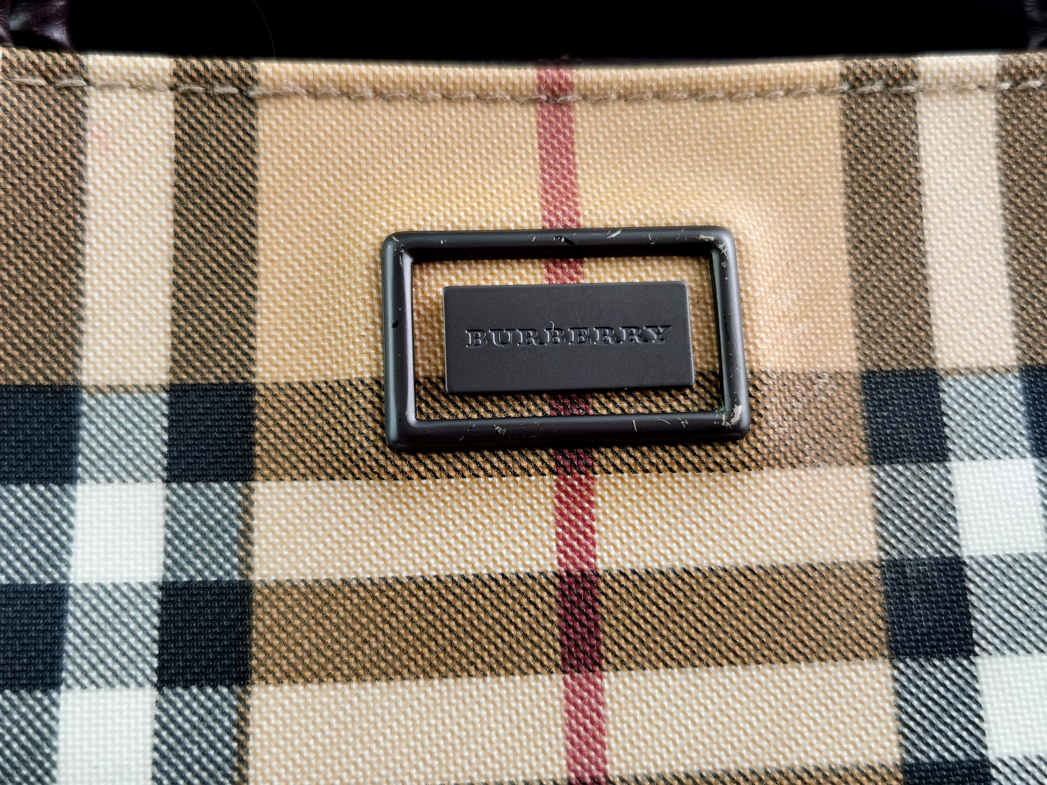 Burberry Mini-Tragetasche, Handtasche und Münztasche Damen