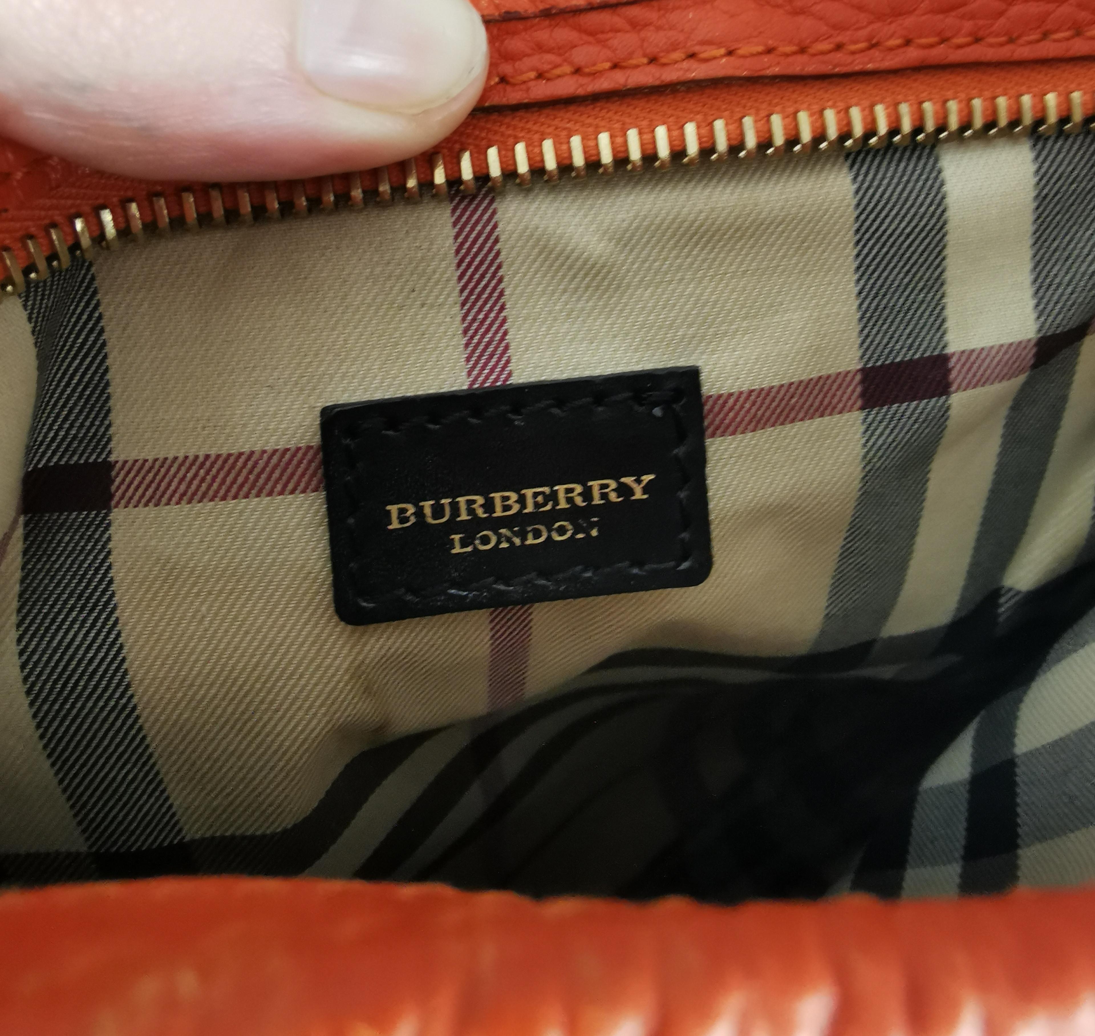 Vintage Burberry orange pebble leather Crossbody bag, shoulder bag, D ring  For Sale 8