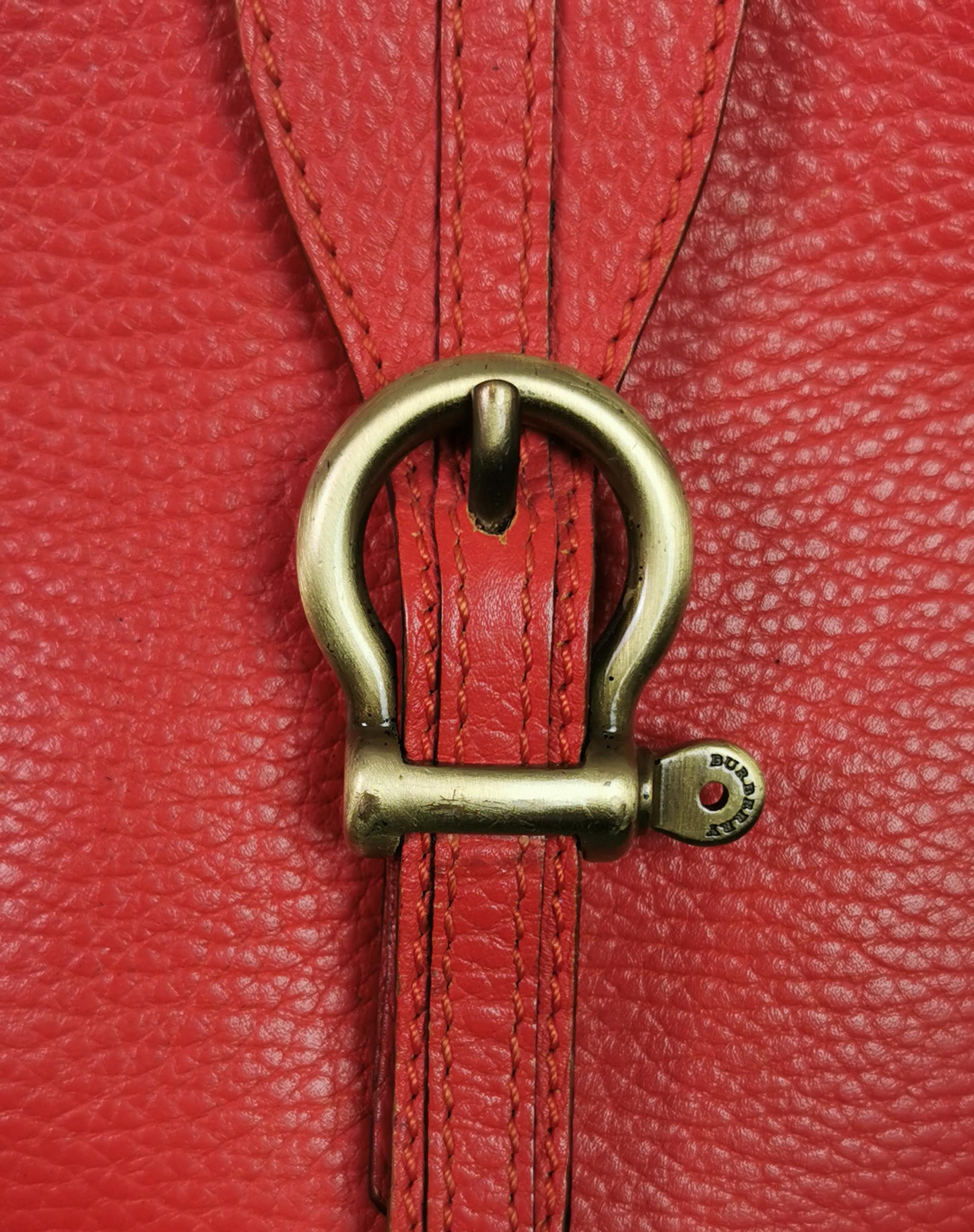 Vintage Burberry orange pebble leather Crossbody bag, shoulder bag, D ring  For Sale 3