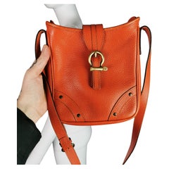 Vintage Burberry orange pebble leather Crossbody bag, shoulder bag, D ring 