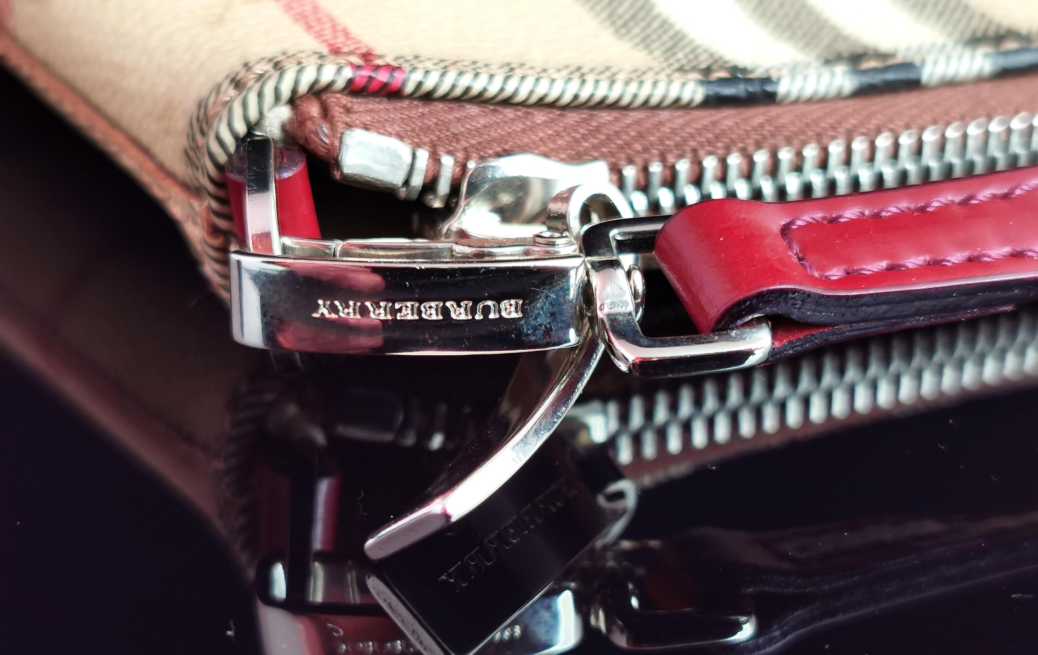 Vintage Burberry Pochette handbag, Nova check and red leather  2