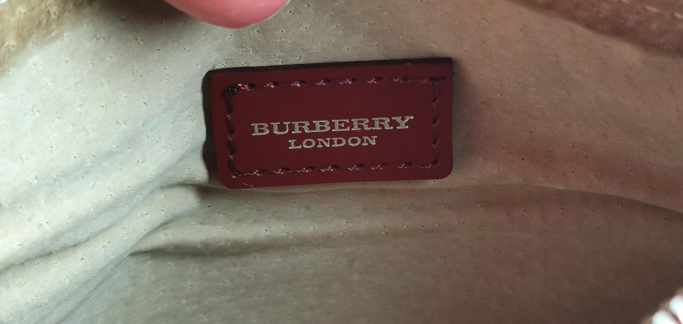 Vintage Burberry Pochette handbag, Nova check and red leather 3