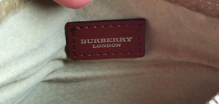 Burberry Nova Check Mini Pochette – Entourage Vintage