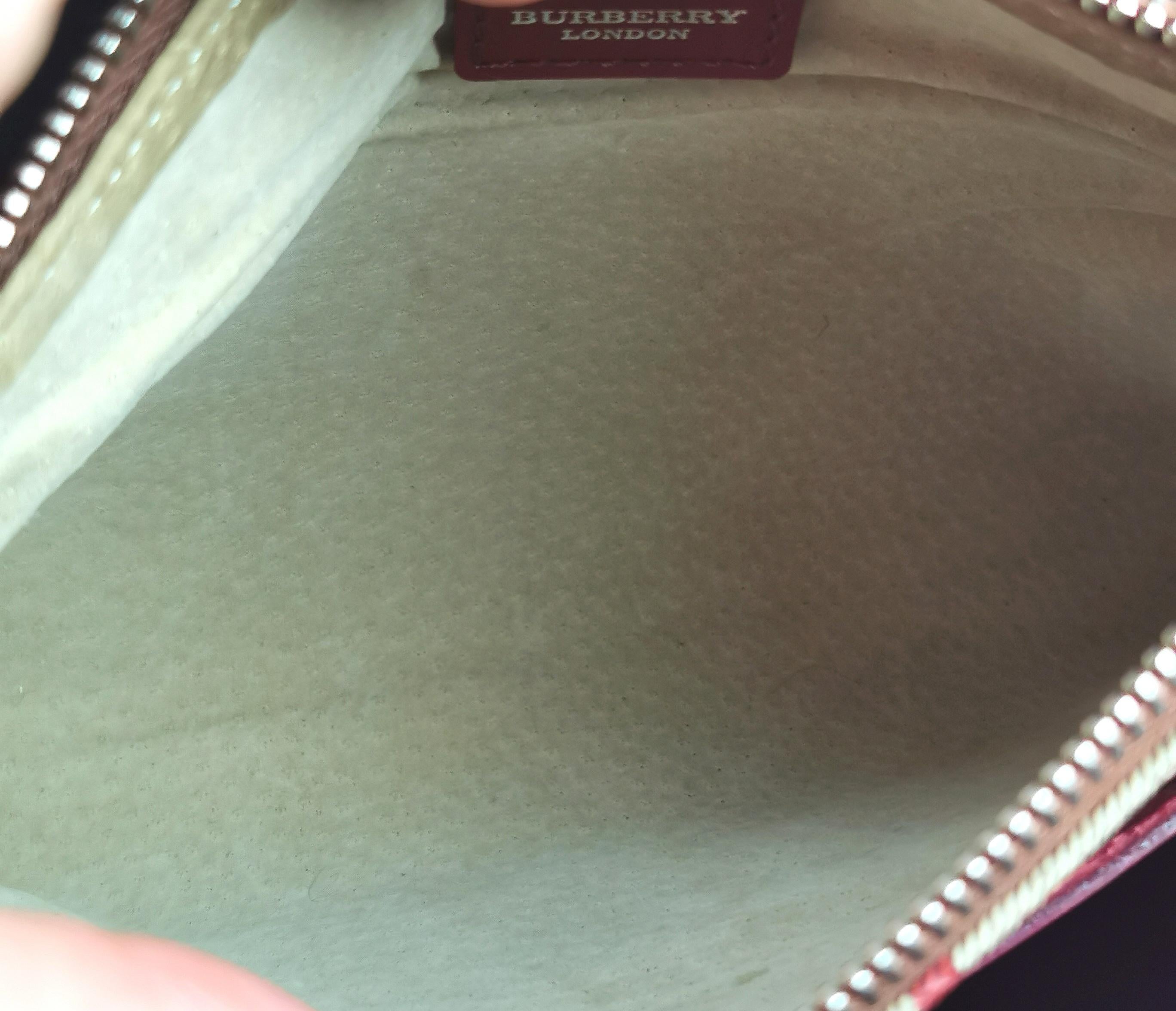 Vintage Burberry Pochette handbag, Nova check and red leather  1