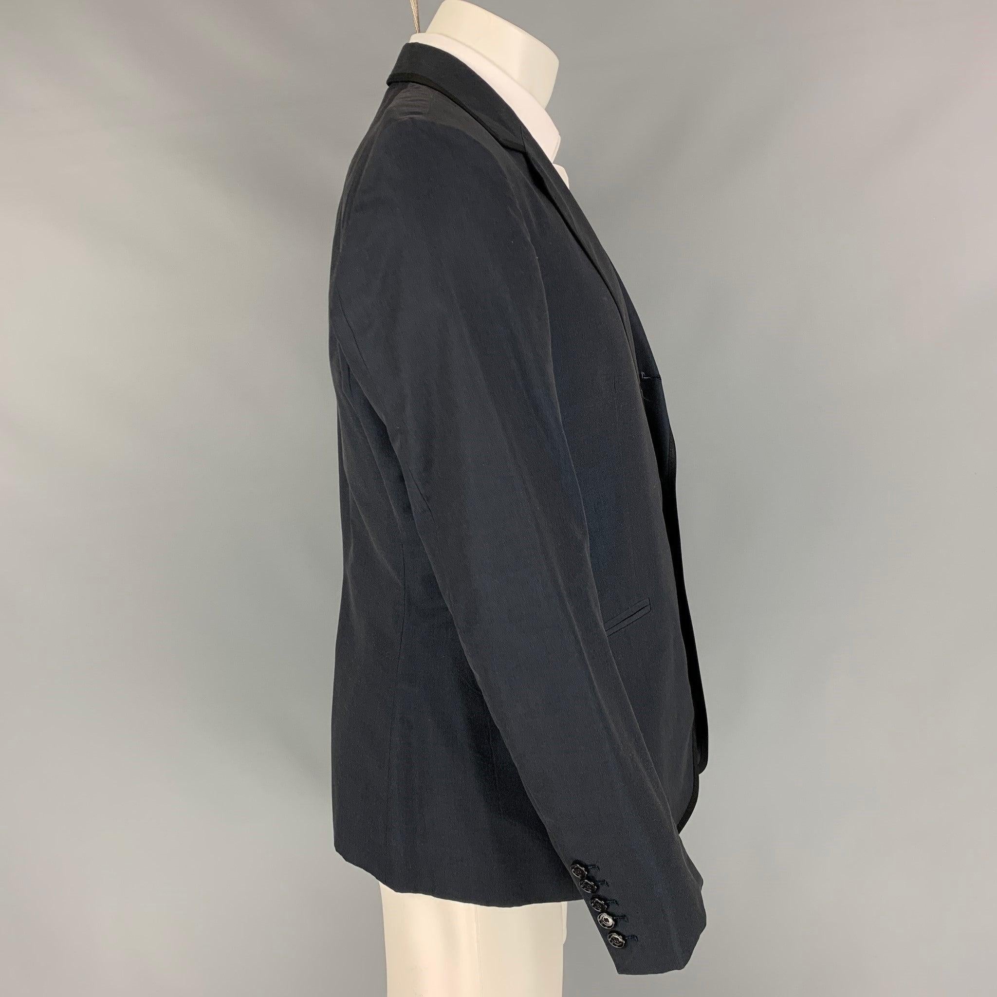 Vintage BURBERRY PRORSUM Size 42 Navy & Cotton / Mohair Peak Lapel Sport Coat In Good Condition For Sale In San Francisco, CA