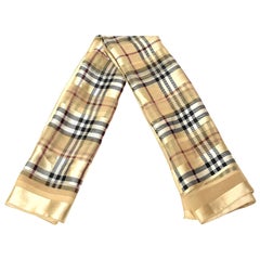 Bufanda Burberry de seda satinada Vintage