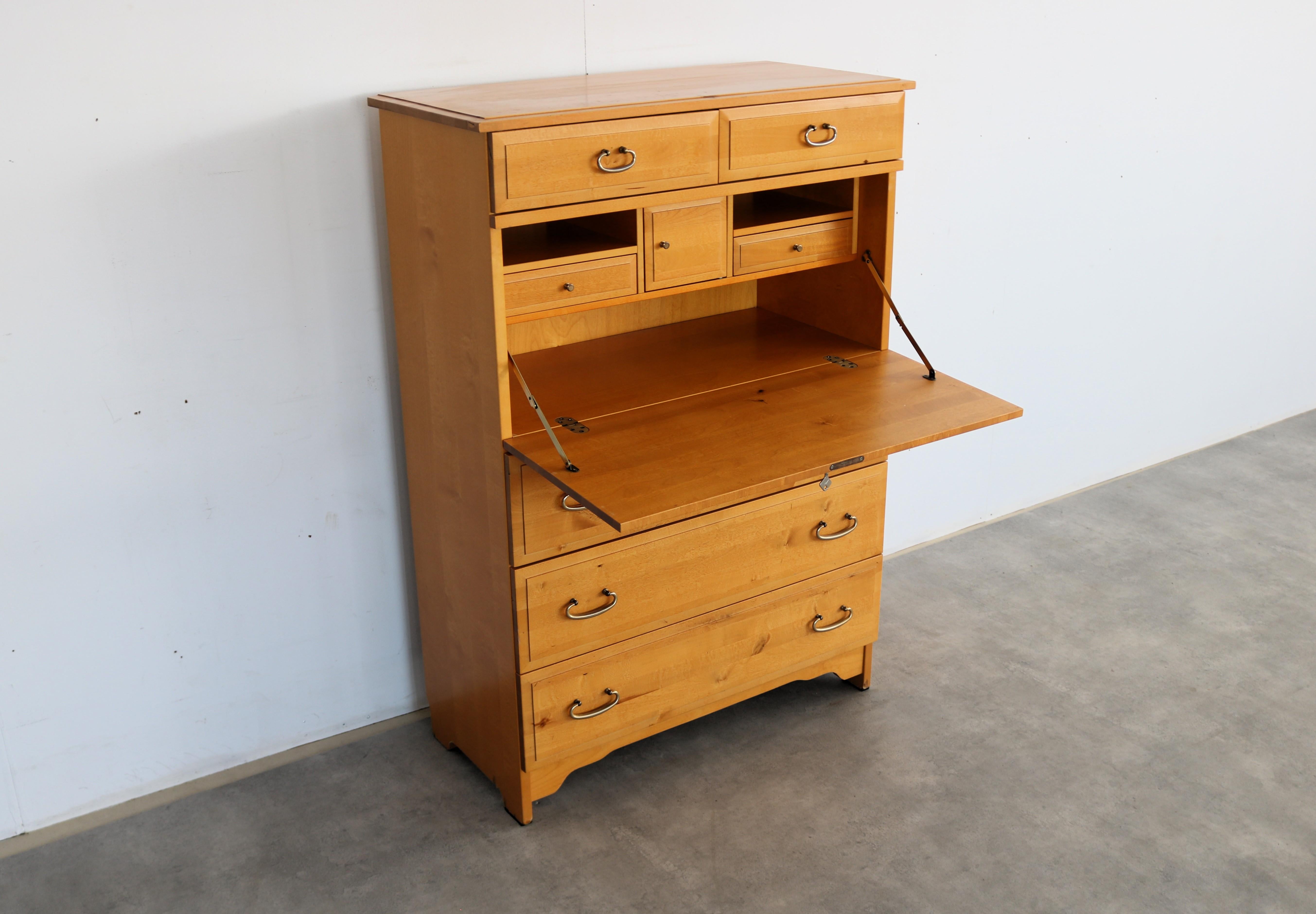 Bureau vintage  commode  armoire murale  Suédois en vente 5