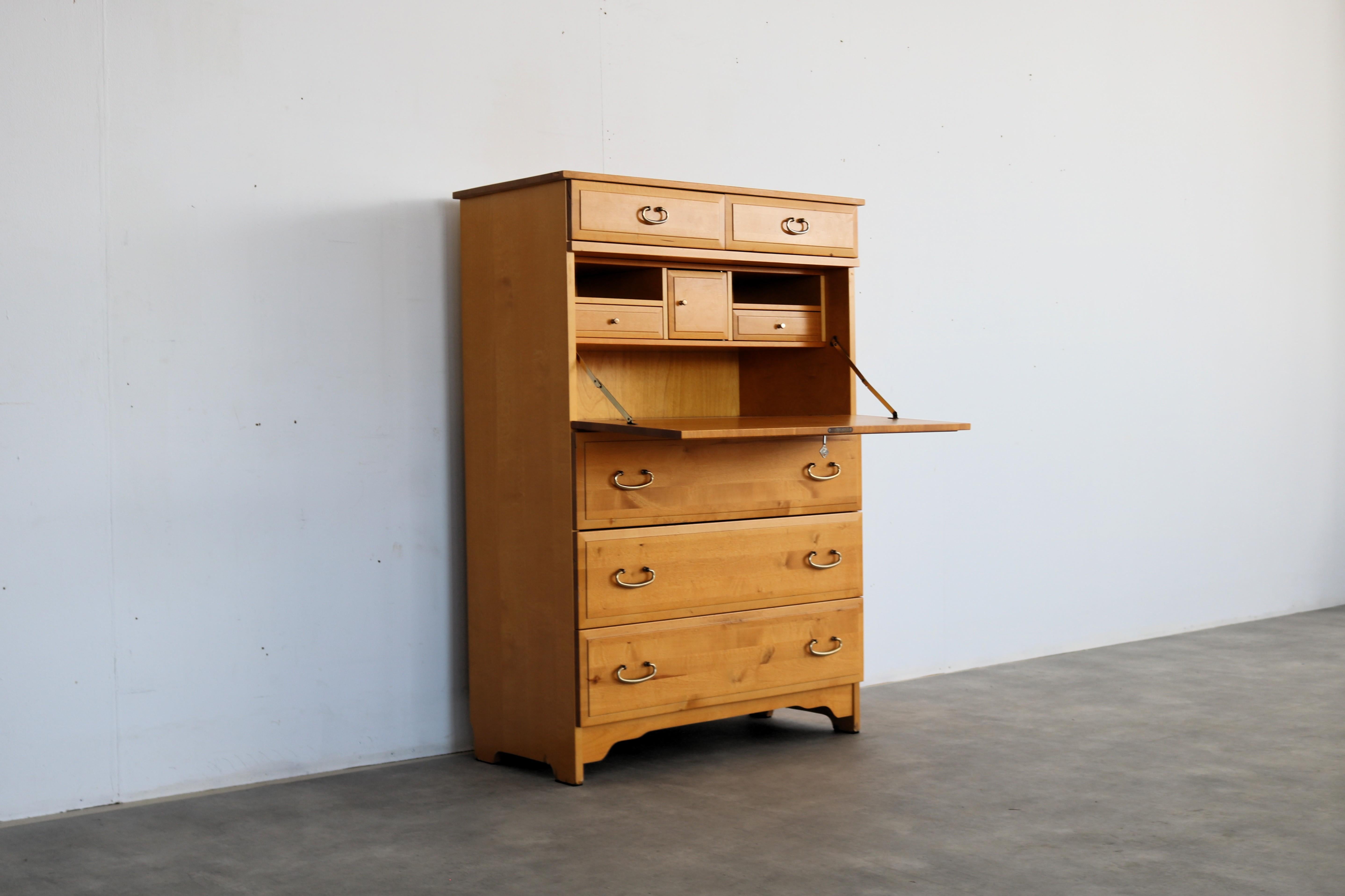 Bureau vintage  commode  armoire murale  Suédois en vente 8