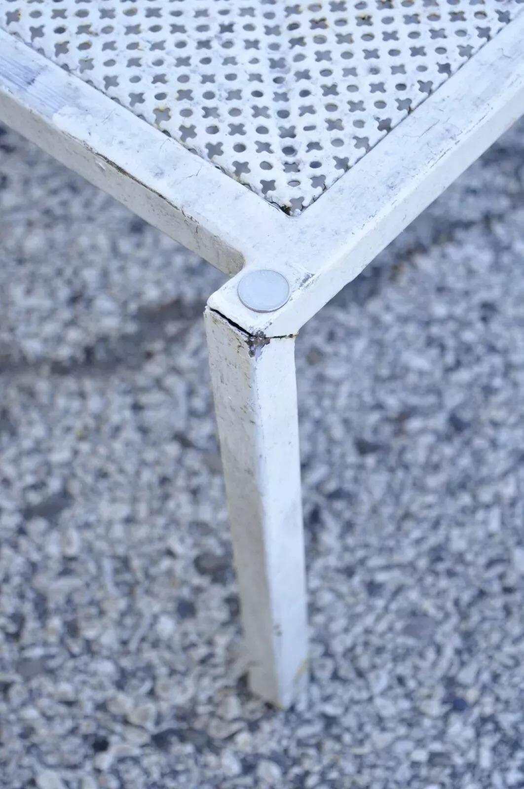 Vintage Burgess England Moderno de mediados de siglo Juego de sillas de hierro para patio - 5 piezas en venta 1