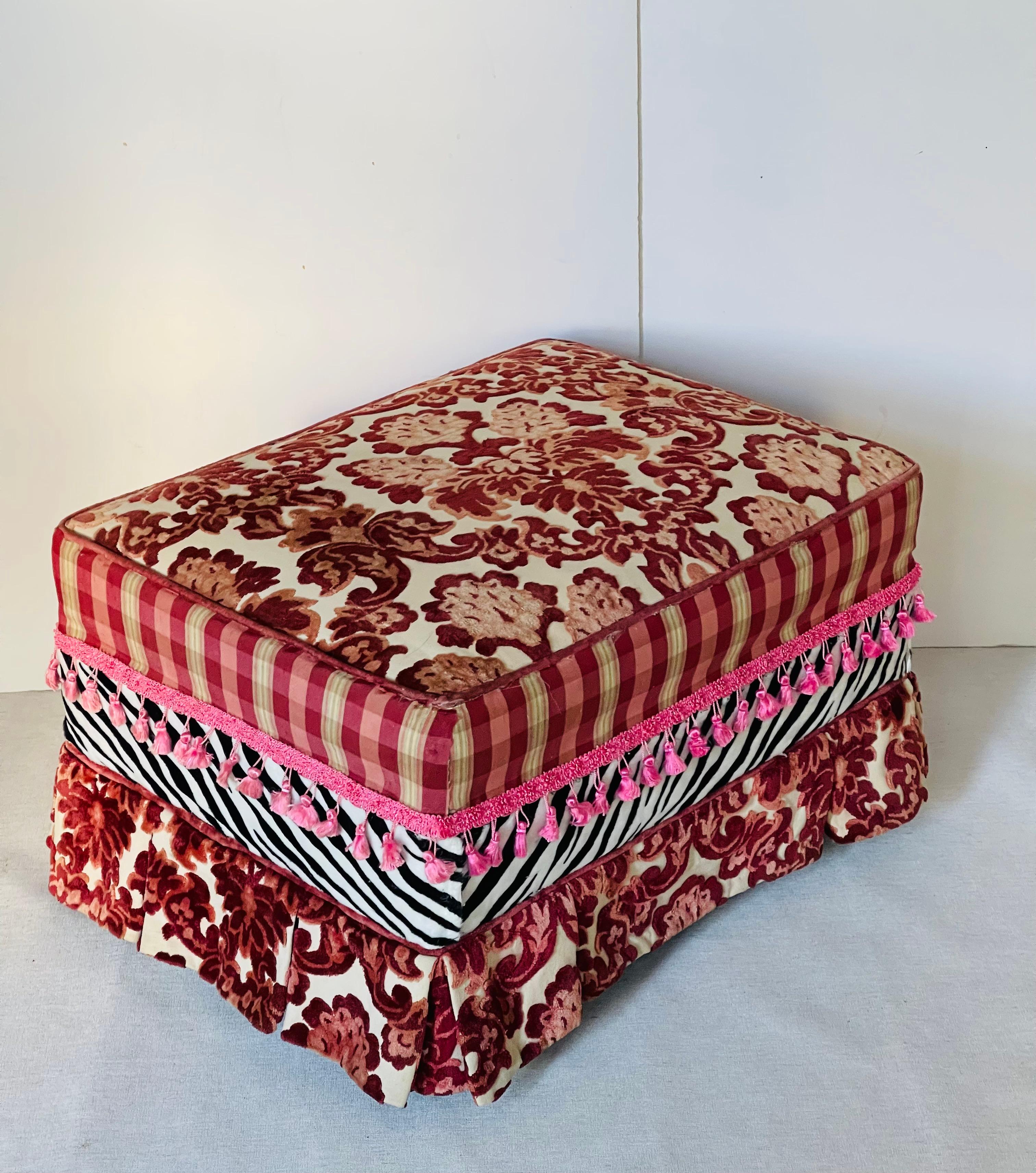 Vintage By Velours coupé Pouff avec Ftinges en vente