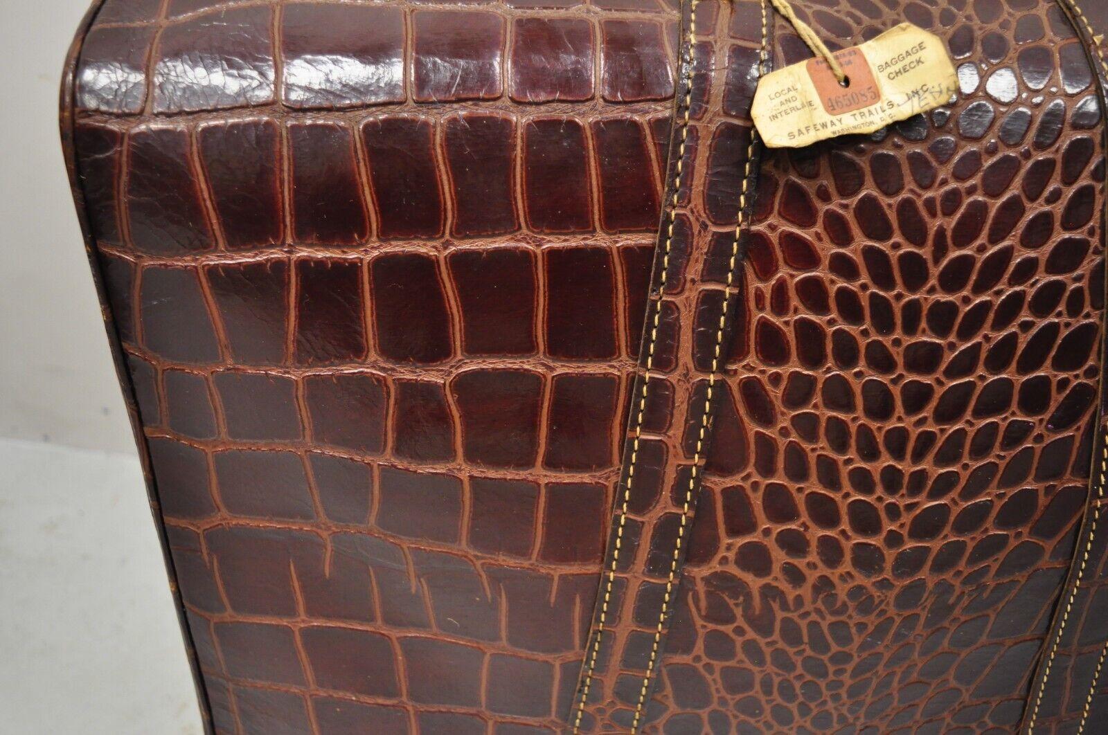 Art Deco Vintage Burgundy Leather Alligator Embossed Large Suitcase Luggage Bag