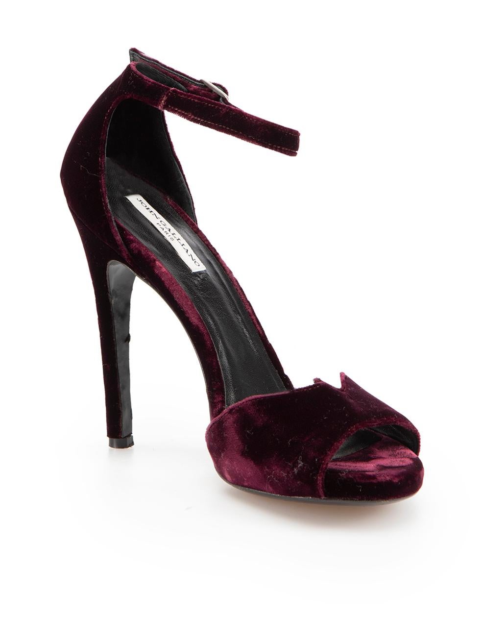 CONDITION is Very good. Minimal wear to shoes is evident. Minimal wear to both footbeds and heels with small impressions to the velvet on this used John Galliano designer resale item.



Details


Vintage

Burgundy

Velvet

Peep toe heels

Ankle