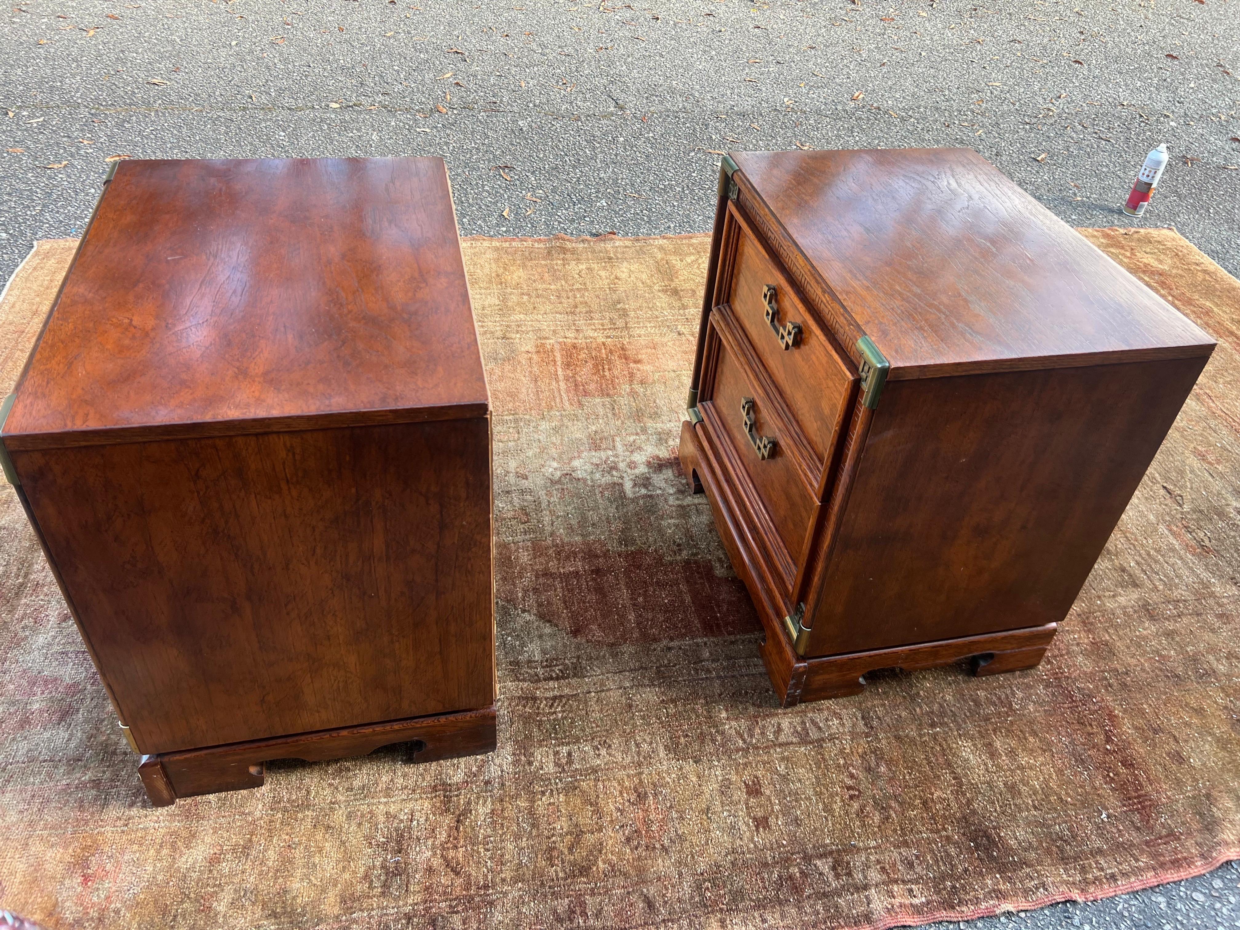 Vintage Burl and Brass Chinoiserie Nightstands - a Pair For Sale 2