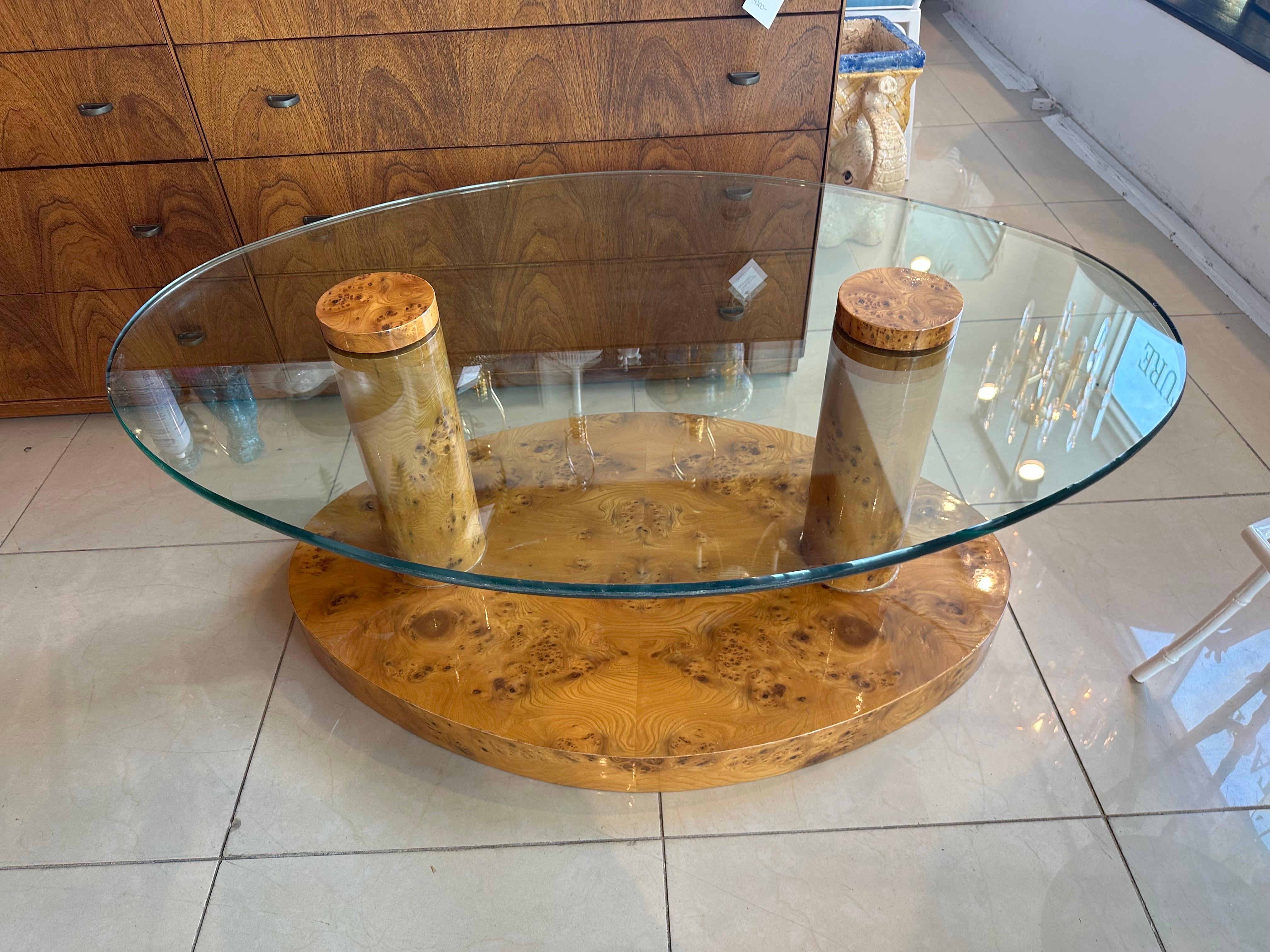 Vintage Burl Burled Wood Coffee Cocktail Table Oval Glass Top Mid Century Modern In condizioni buone in vendita a West Palm Beach, FL