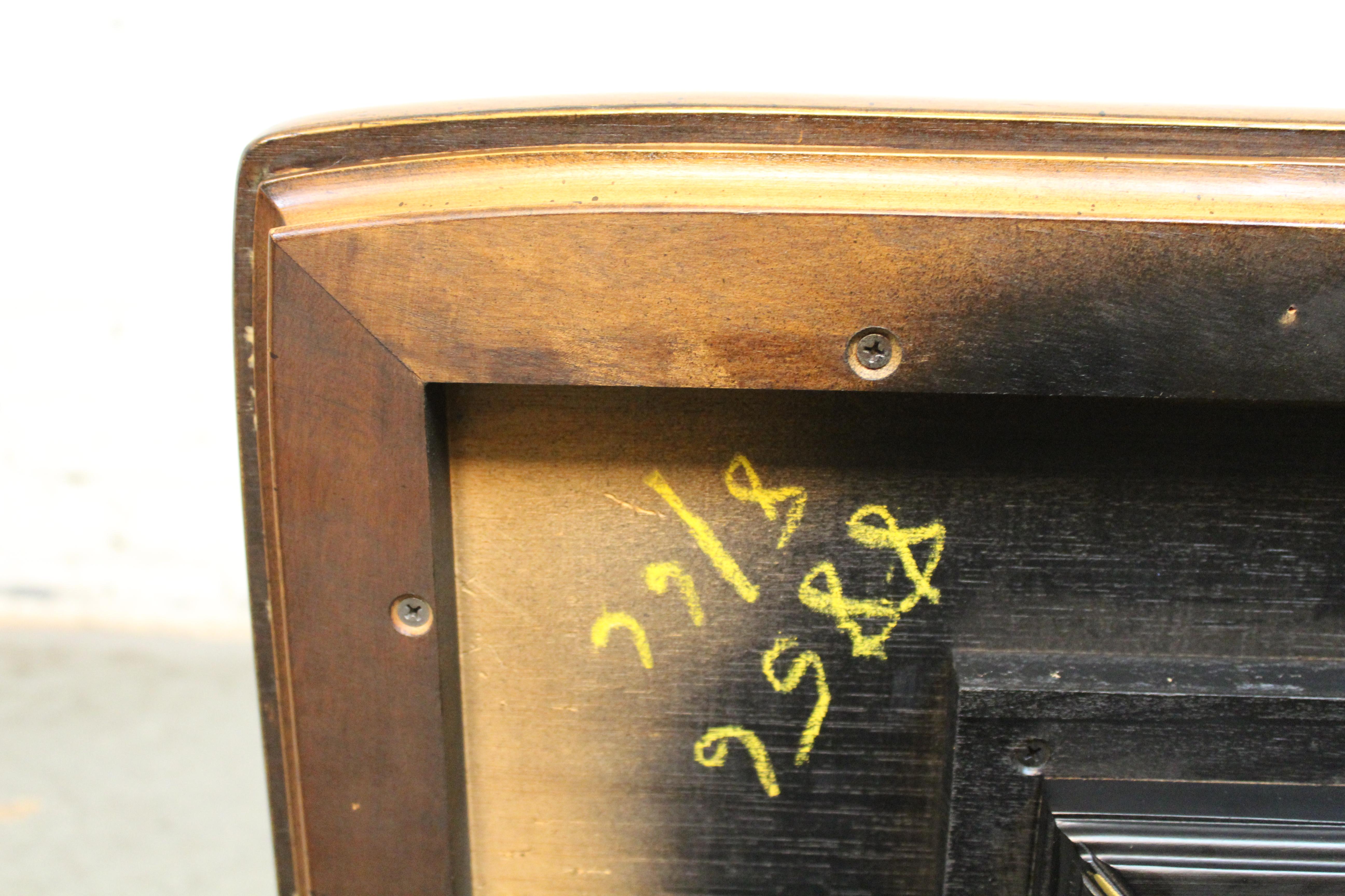 Tables vintage de style Hollywood Regency dorées en vente 7