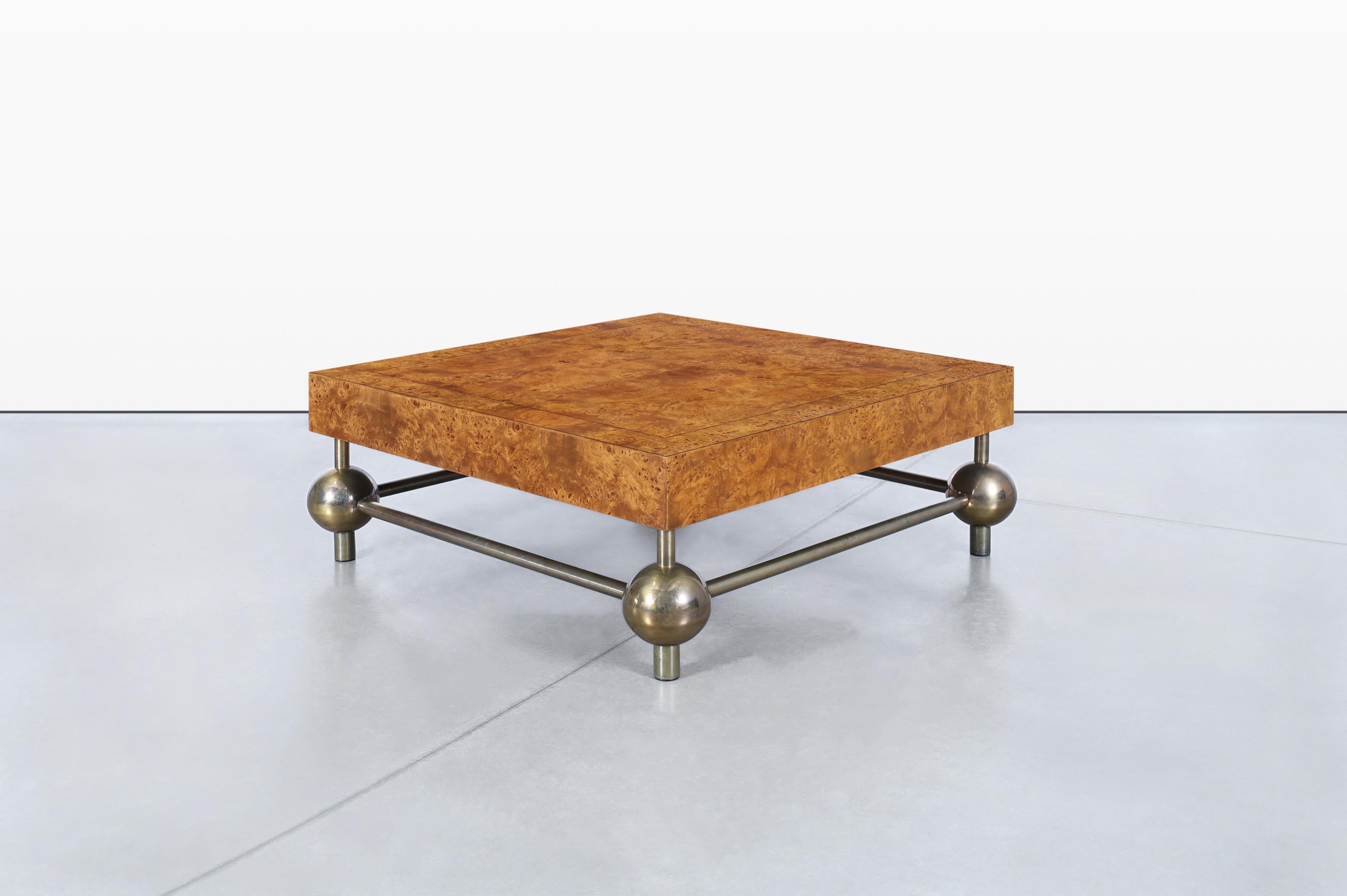 Vintage Burl Wood and Brass Coffee Table im Zustand „Gut“ im Angebot in North Hollywood, CA