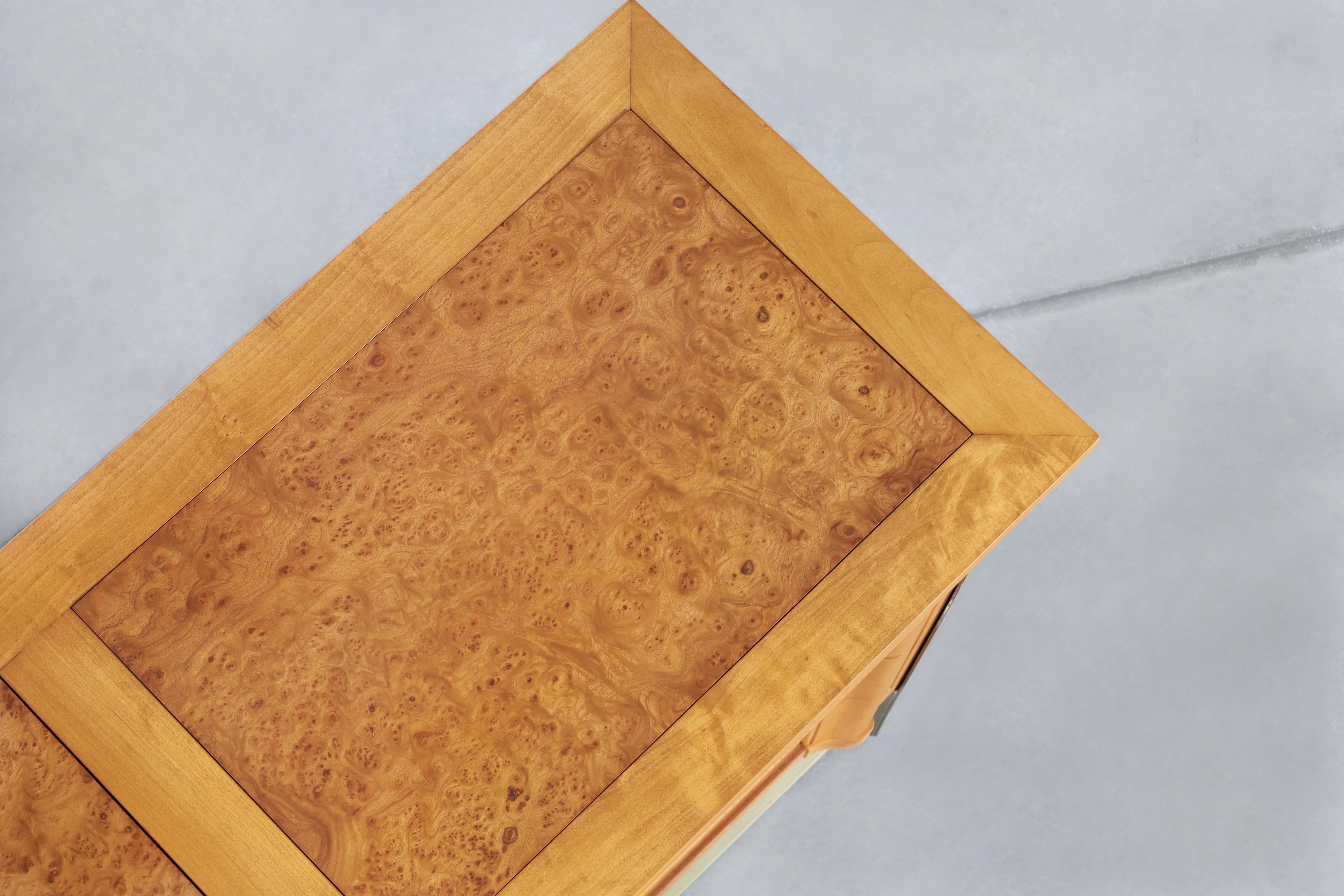 Comò d'epoca in legno di radica e ottone di J.L.A. Metz in vendita 6