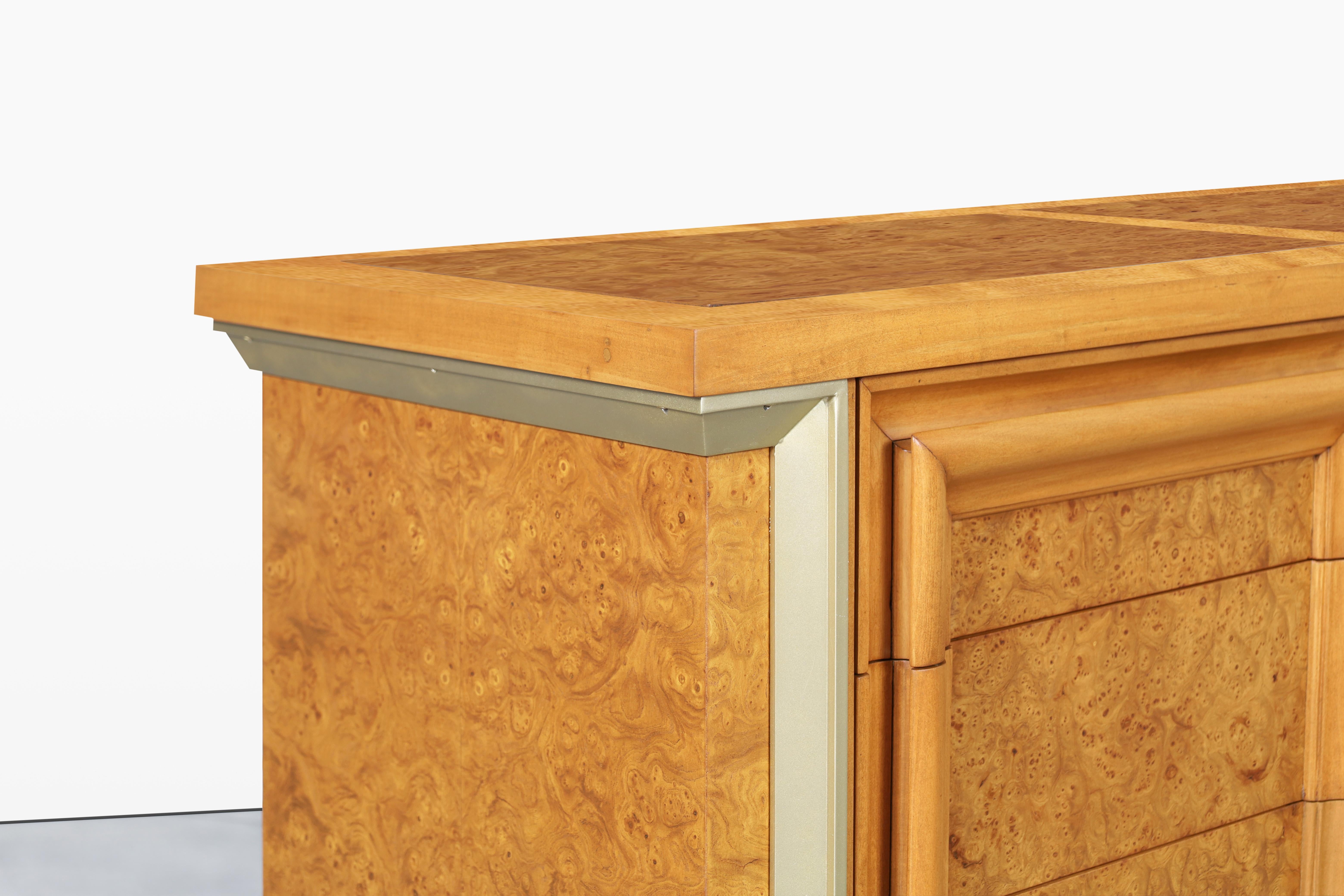 Americano Comò d'epoca in legno di radica e ottone di J.L.A. Metz in vendita