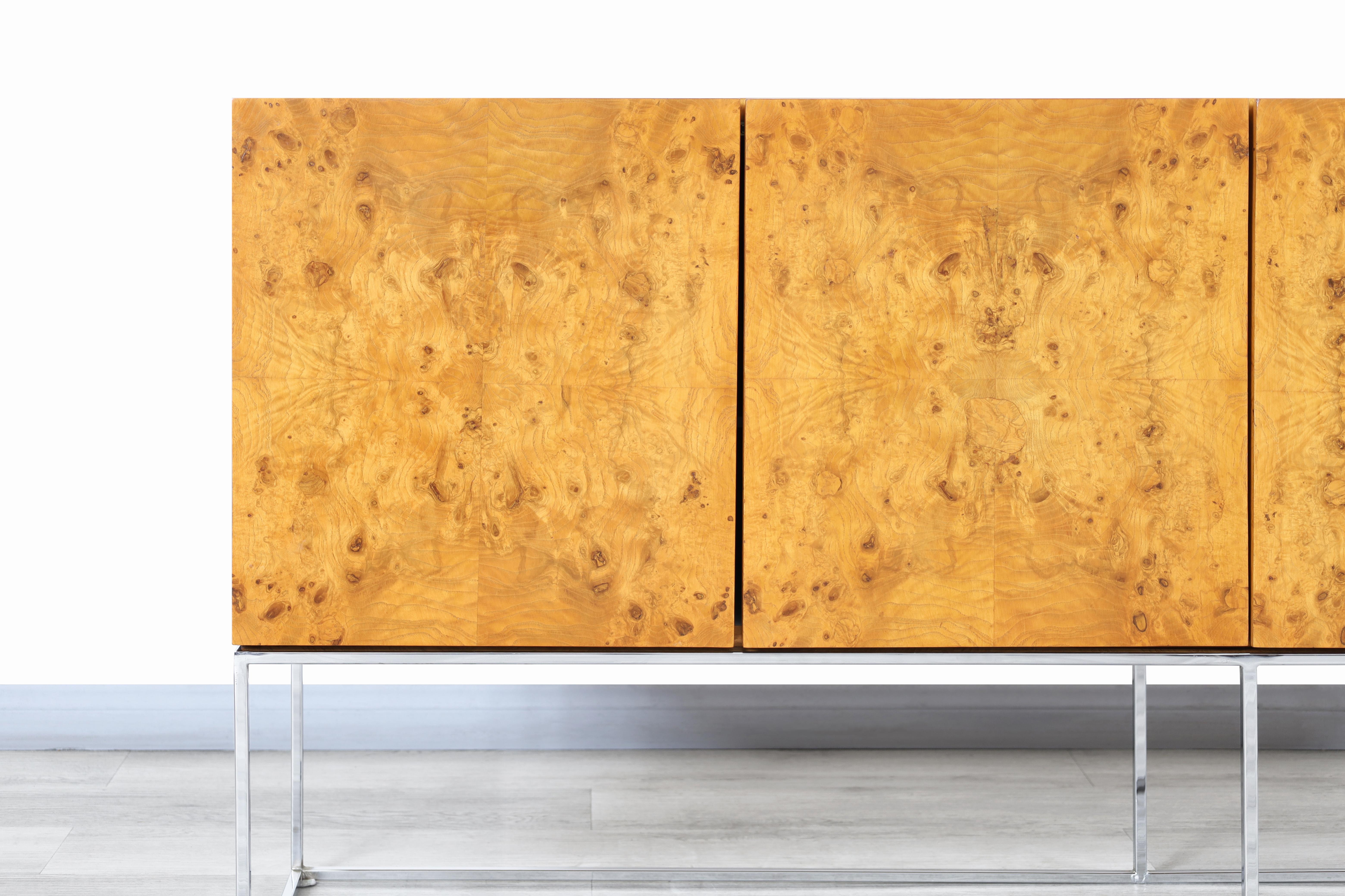Vintage Burl Wood and Chrome Credenza by Milo Baughman for Thayer Coggin For Sale 2