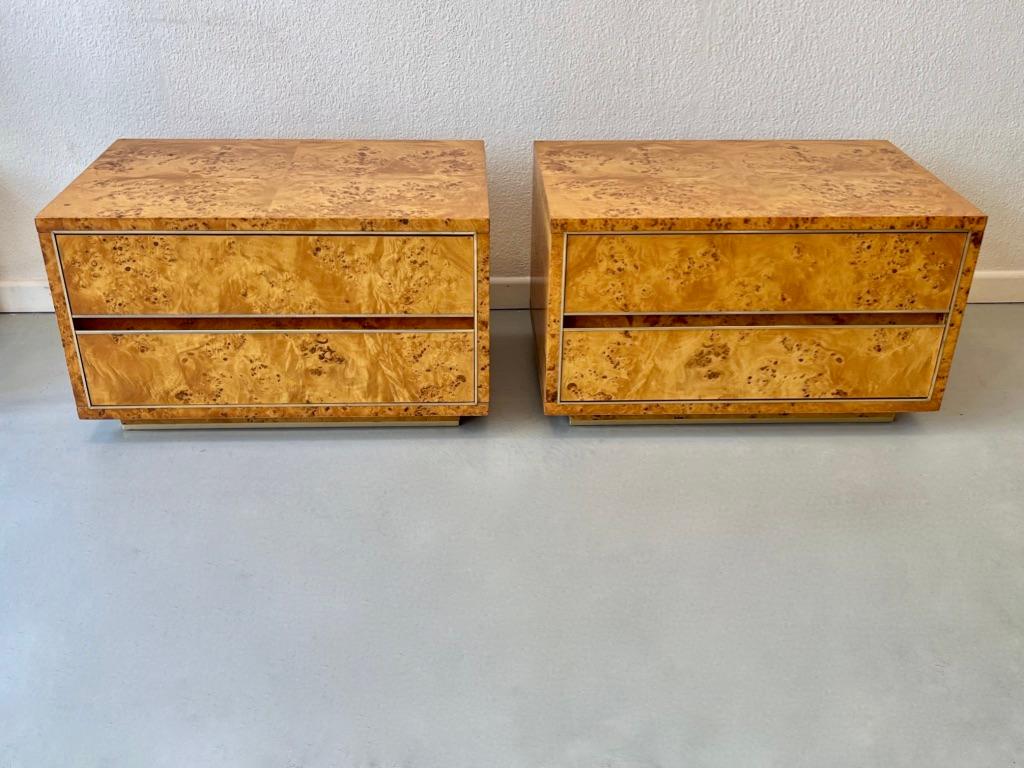 1970s Vintage Burl Wood & Brass Night Stands In Good Condition For Sale In Geneva, CH