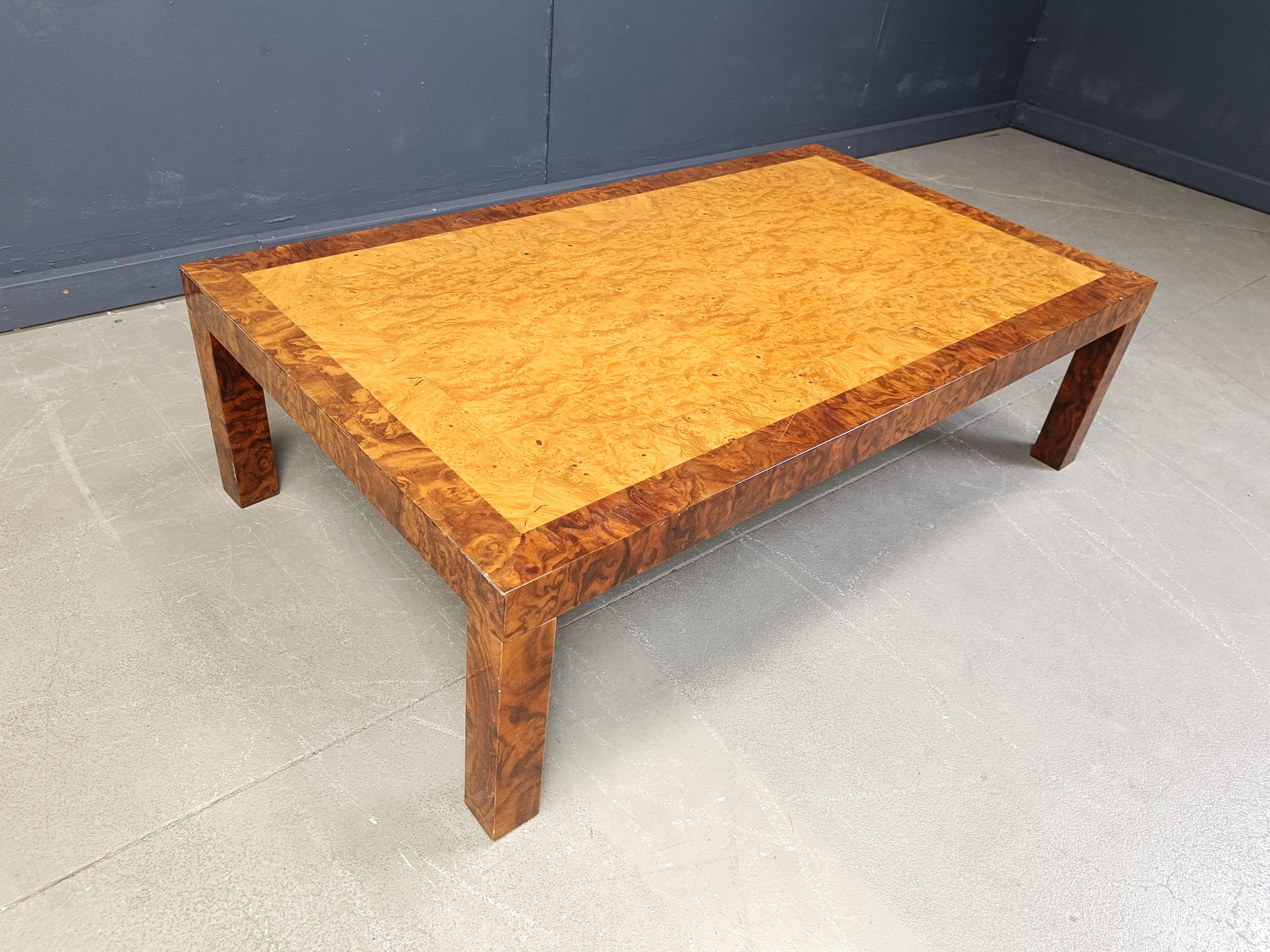 Français Table basse vintage en ronce de bois, années 1970 en vente