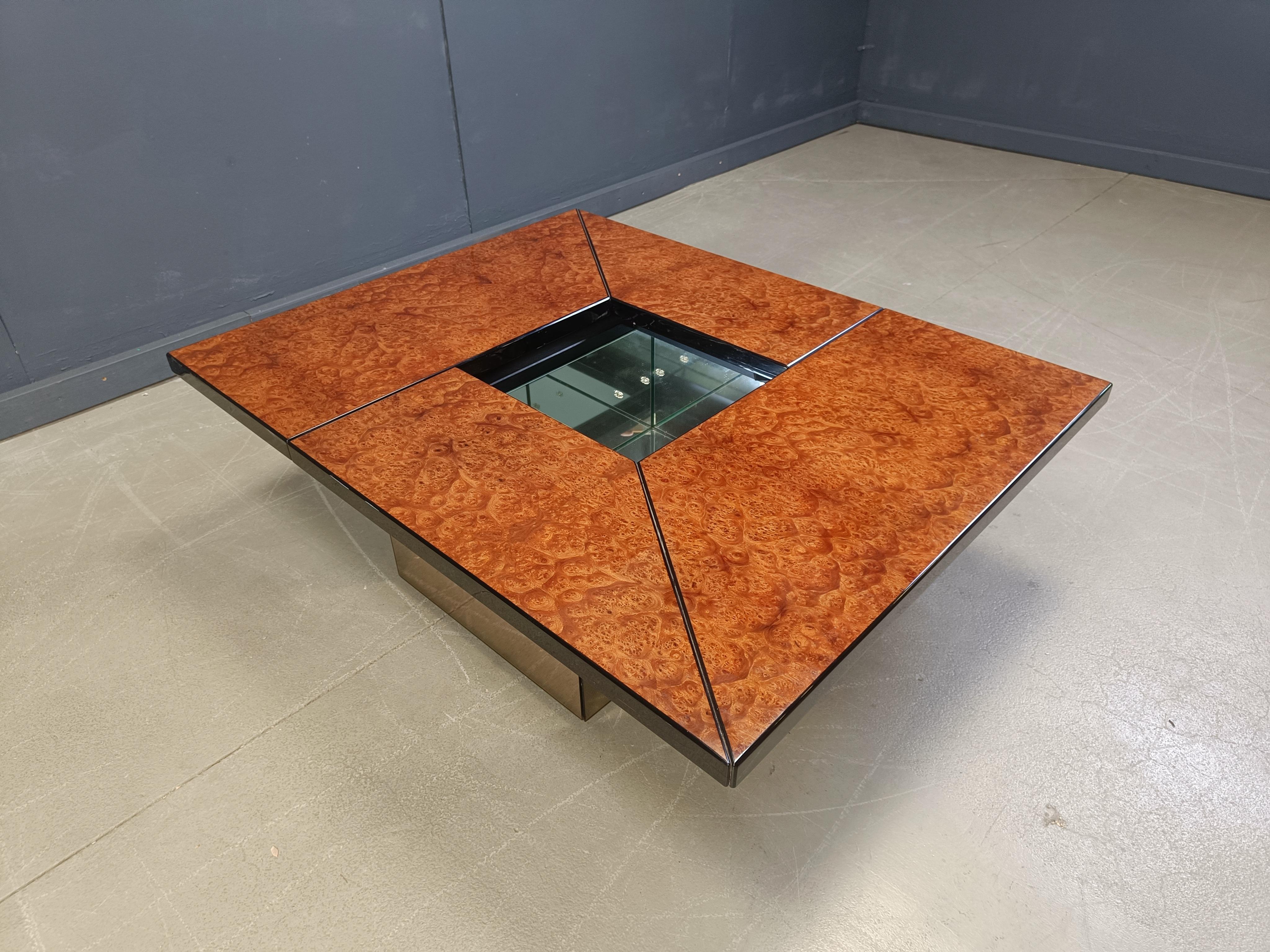 Français Table basse de bar cachée en bois de ronce vintage par Paul Michel, 1970 en vente