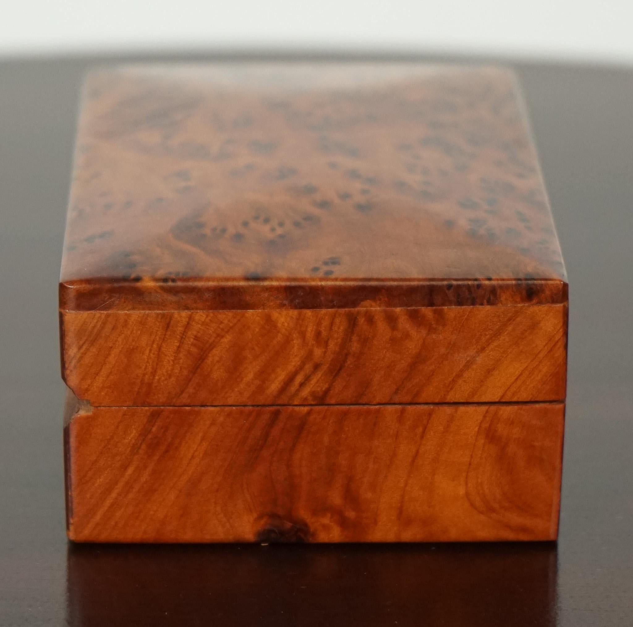 Burl ViNTAGE BURL WOOD SMALL BOX FOR CARDS JEWELLERY For Sale