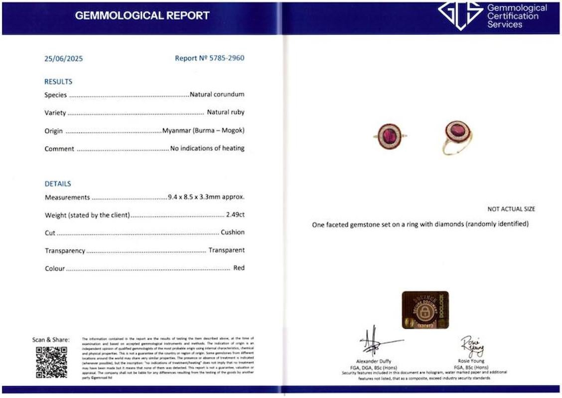 Anillo Vintage de Rubí de Birmania de 2,49 ct y Racimo de Diamantes en Blanco en venta 1