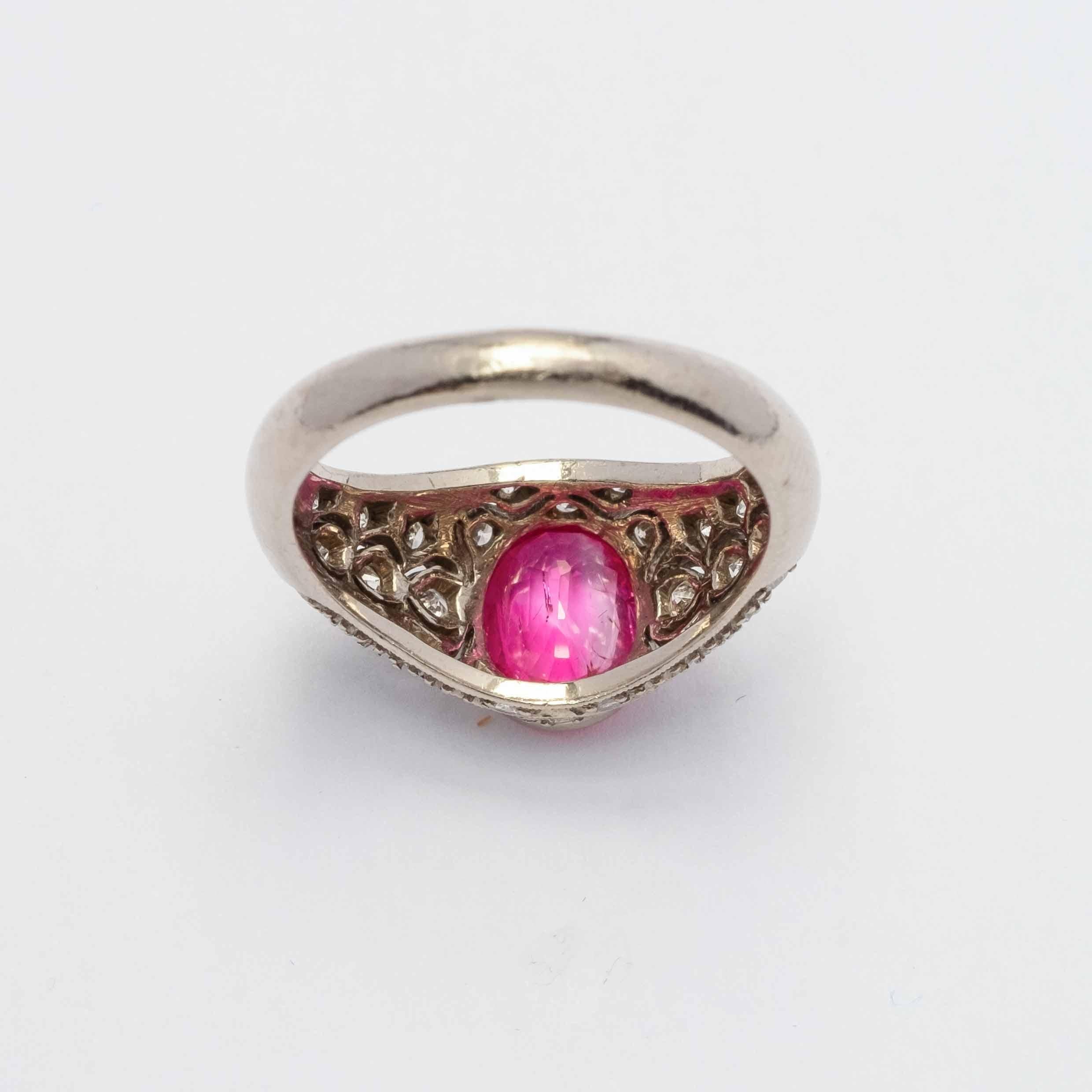 Oval Cut Vintage Burma ruby and diamond ring GIA Certificate For Sale