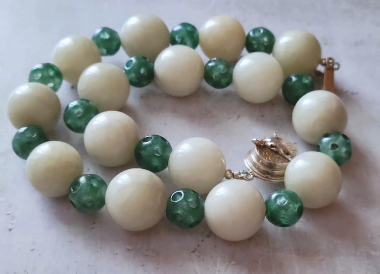 Vintage Burmese Carved Jade Necklace For Sale at 1stDibs