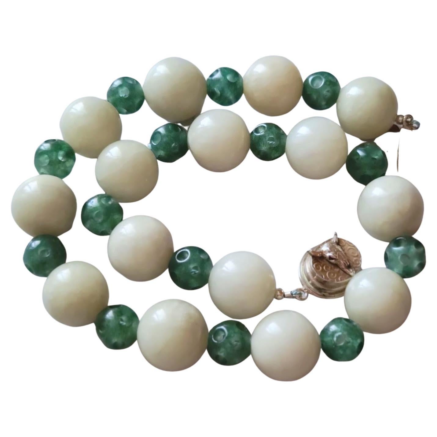 Bochic Vintage Orient Carved Jade Ball Necklace For Sale at 1stDibs