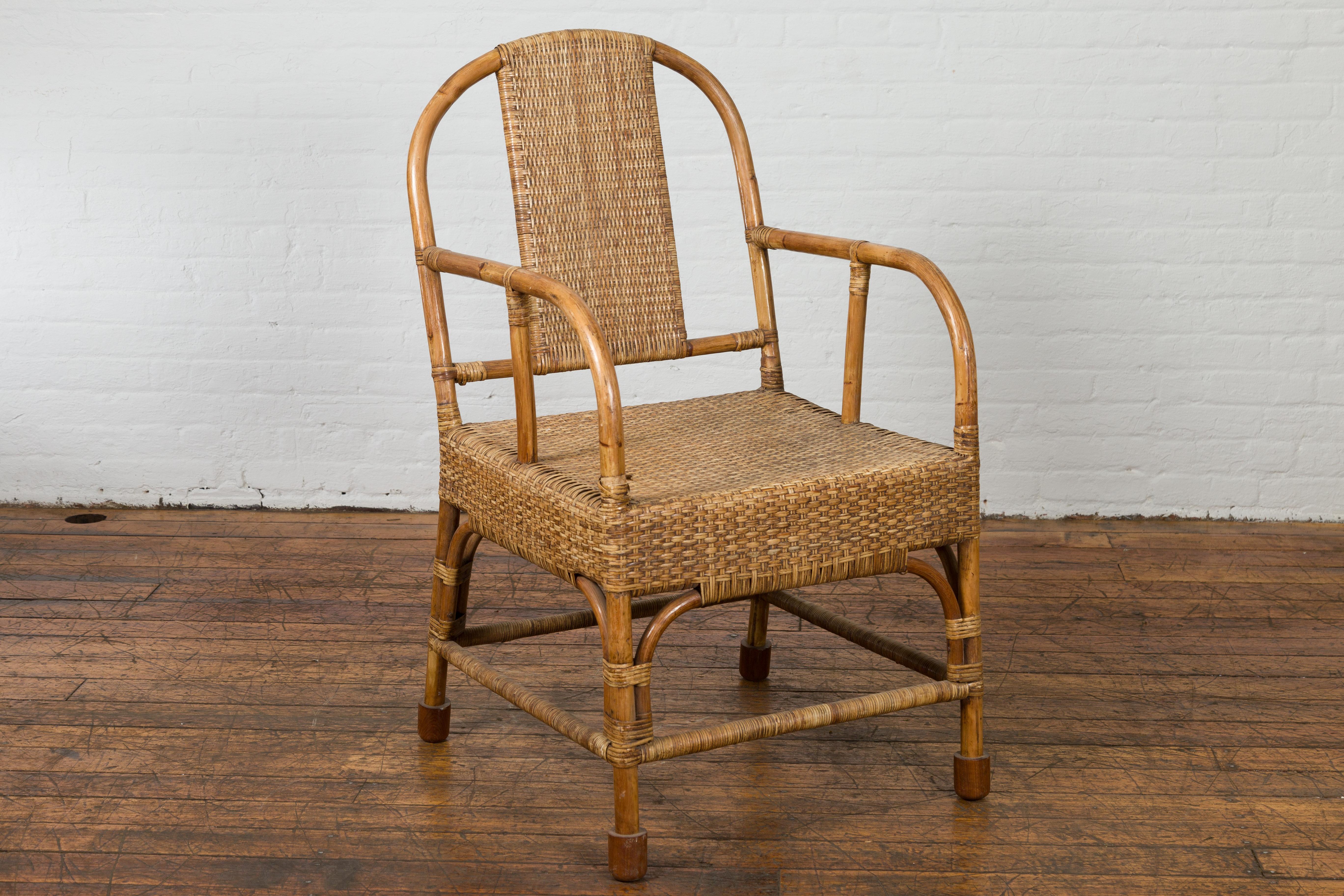 Vintage Burmese Country Style Hand-Woven Rattan Armchair with Rounded Back For Sale 1
