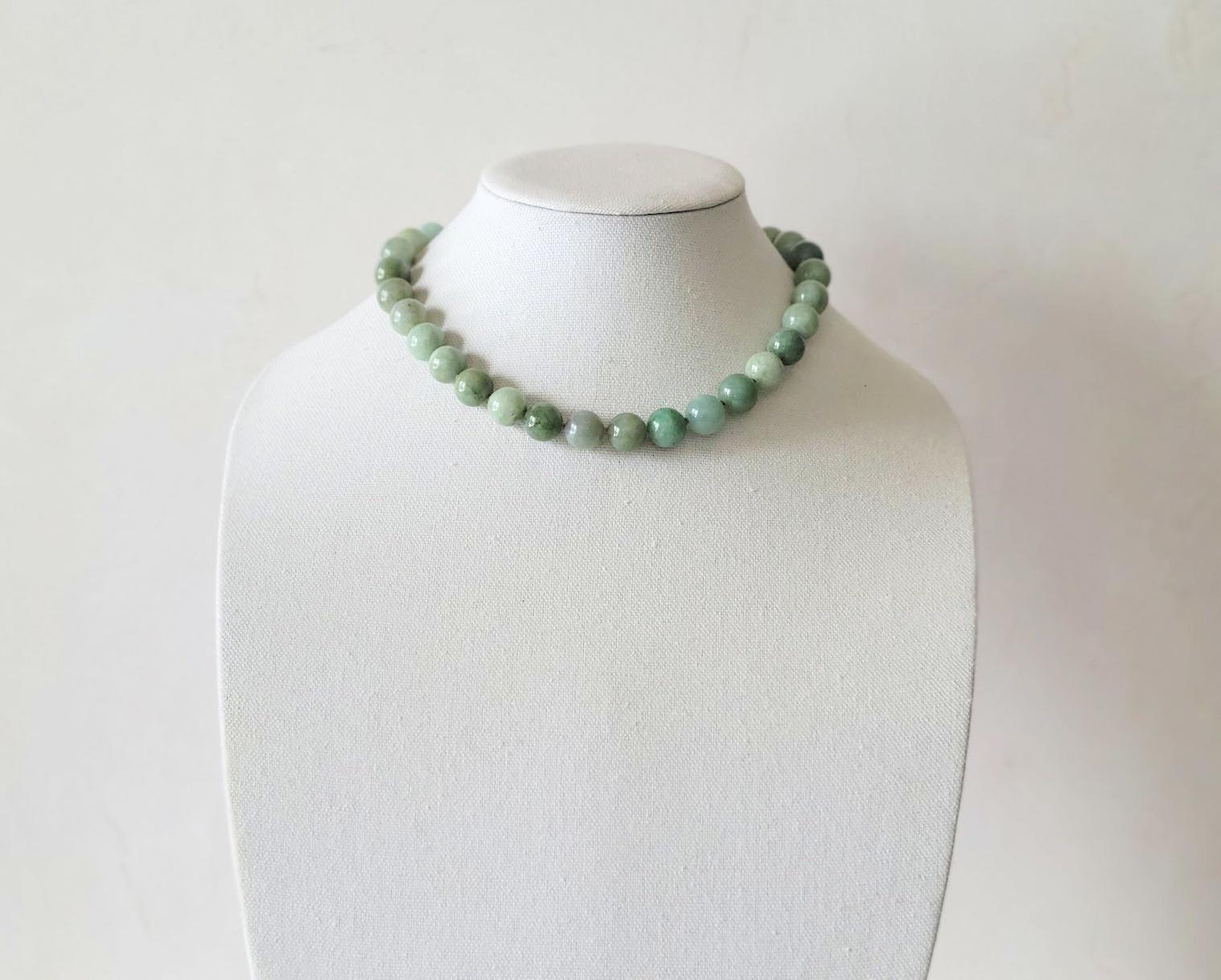Women's Vintage Burmese Jade Necklace For Sale