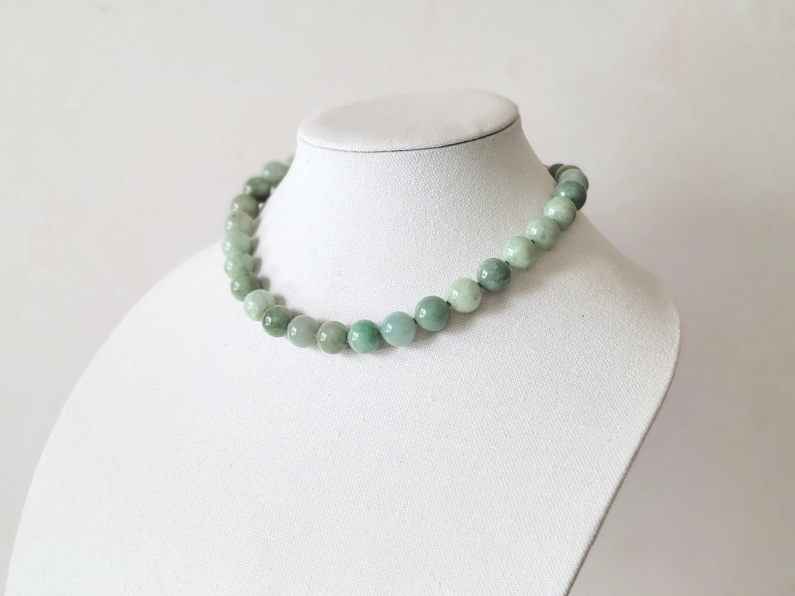 Vintage Burmese Jade Necklace For Sale 2