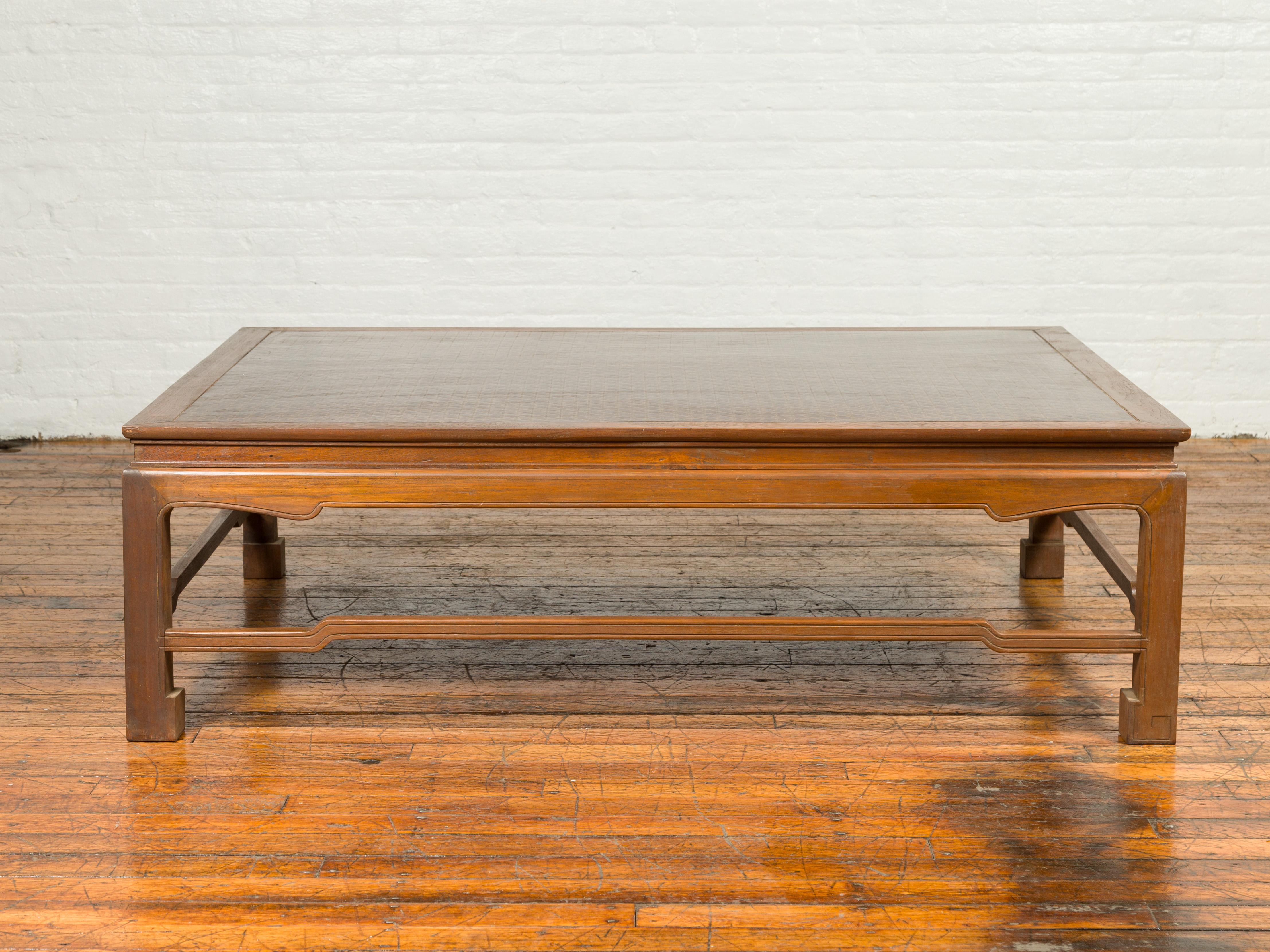 Vintage Burmese Long Coffee Table with Negora Lacquer and Humpback Stretchers In Good Condition In Yonkers, NY