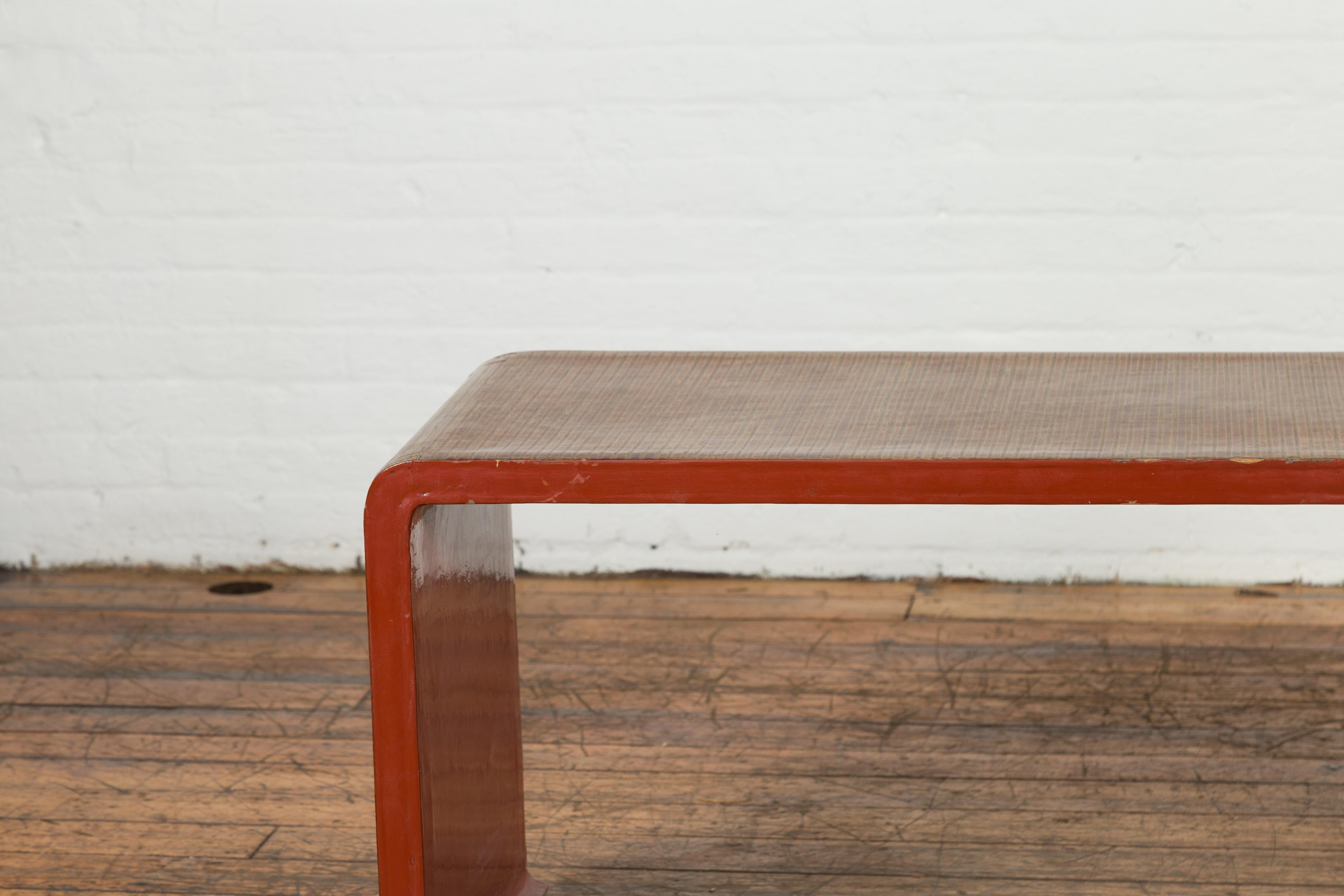 Laqué Table basse vintage en laque birmane Negora d'inspiration japonaise avec cascade en vente