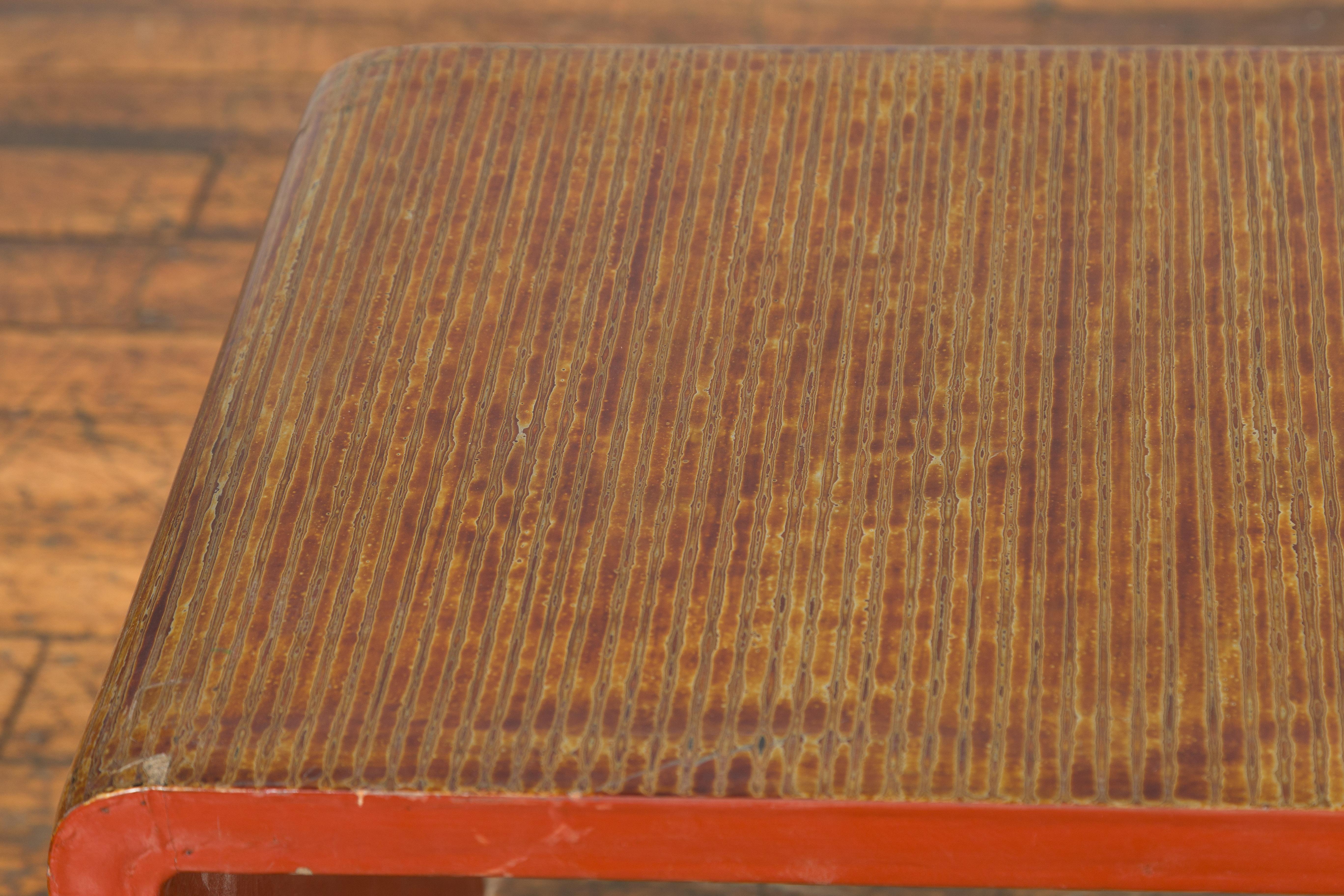 Bois Table basse vintage en laque birmane Negora d'inspiration japonaise avec cascade en vente