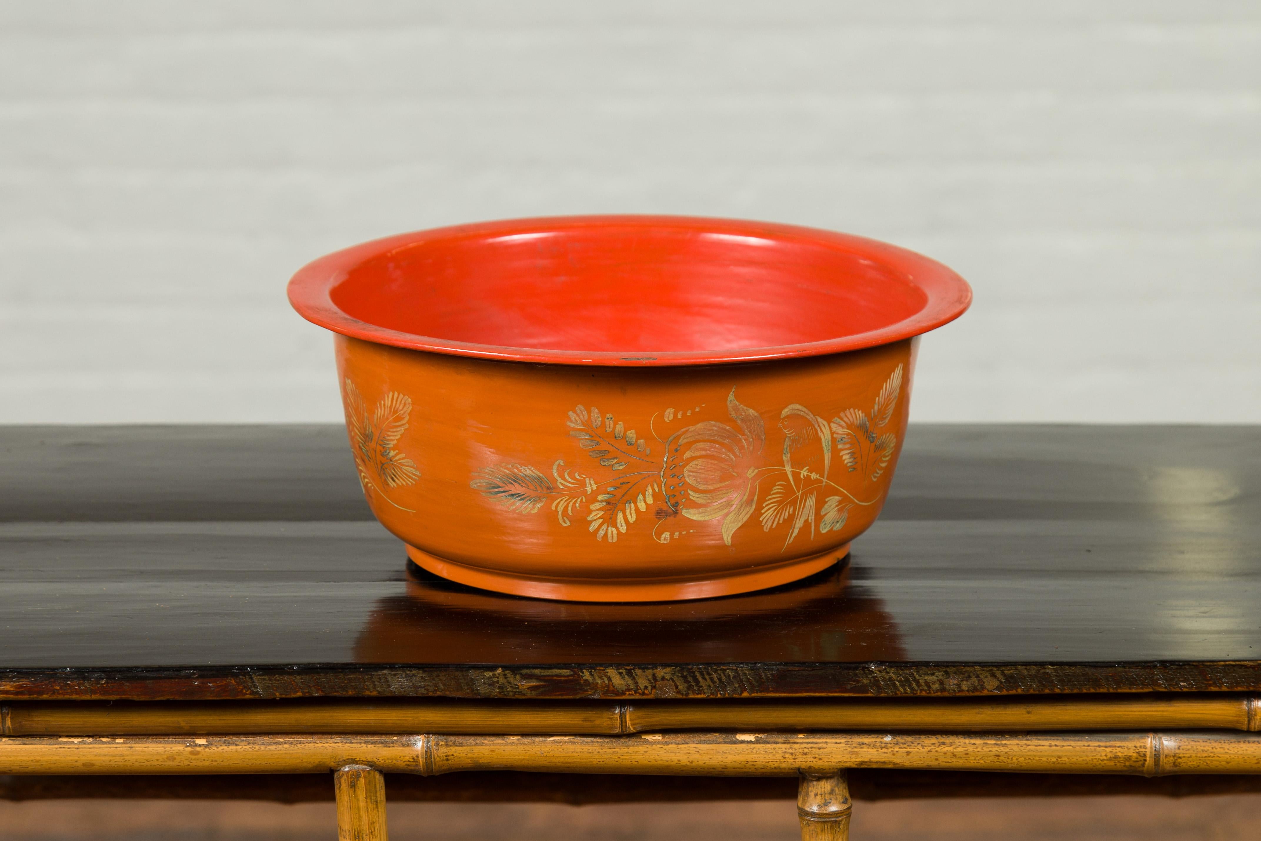 20th Century Vintage Burmese Orange and Red Lacquered Papier Mâché Bowl with Floral Design For Sale