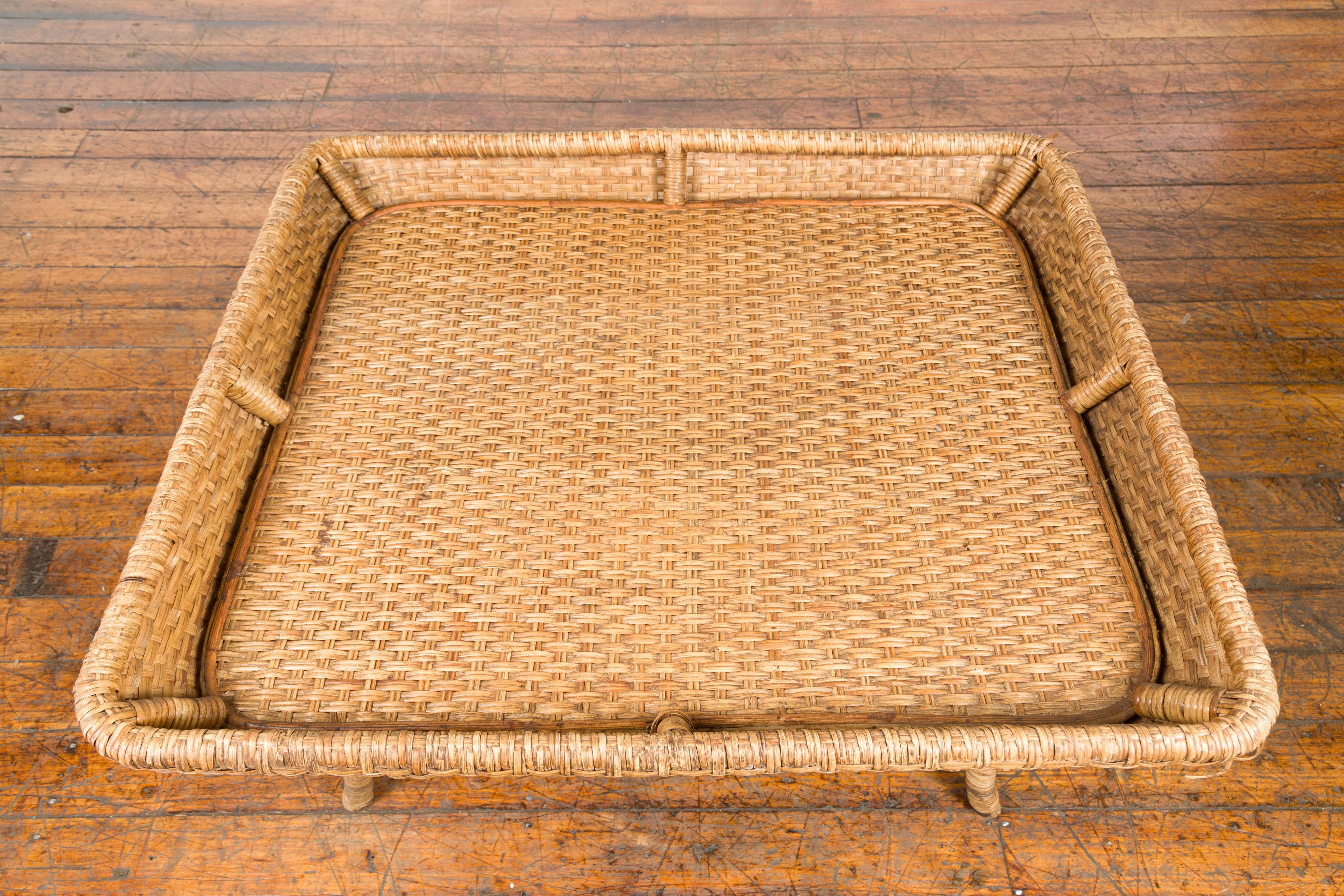 Vintage Burmese Rattan and Bamboo Coffee Table with Removable Tray Top In Good Condition For Sale In Yonkers, NY