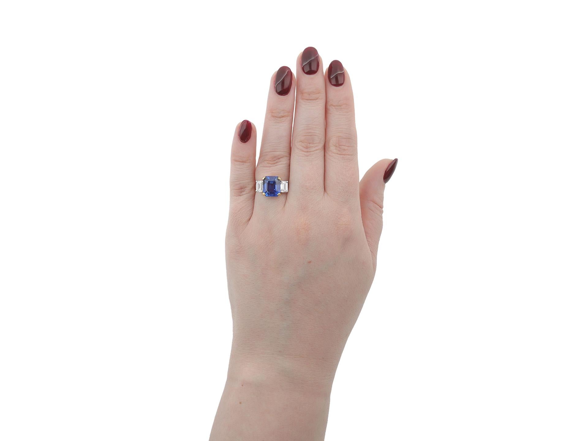 Retro Vintage Burmese sapphire and diamond ring, English, circa 1950. For Sale