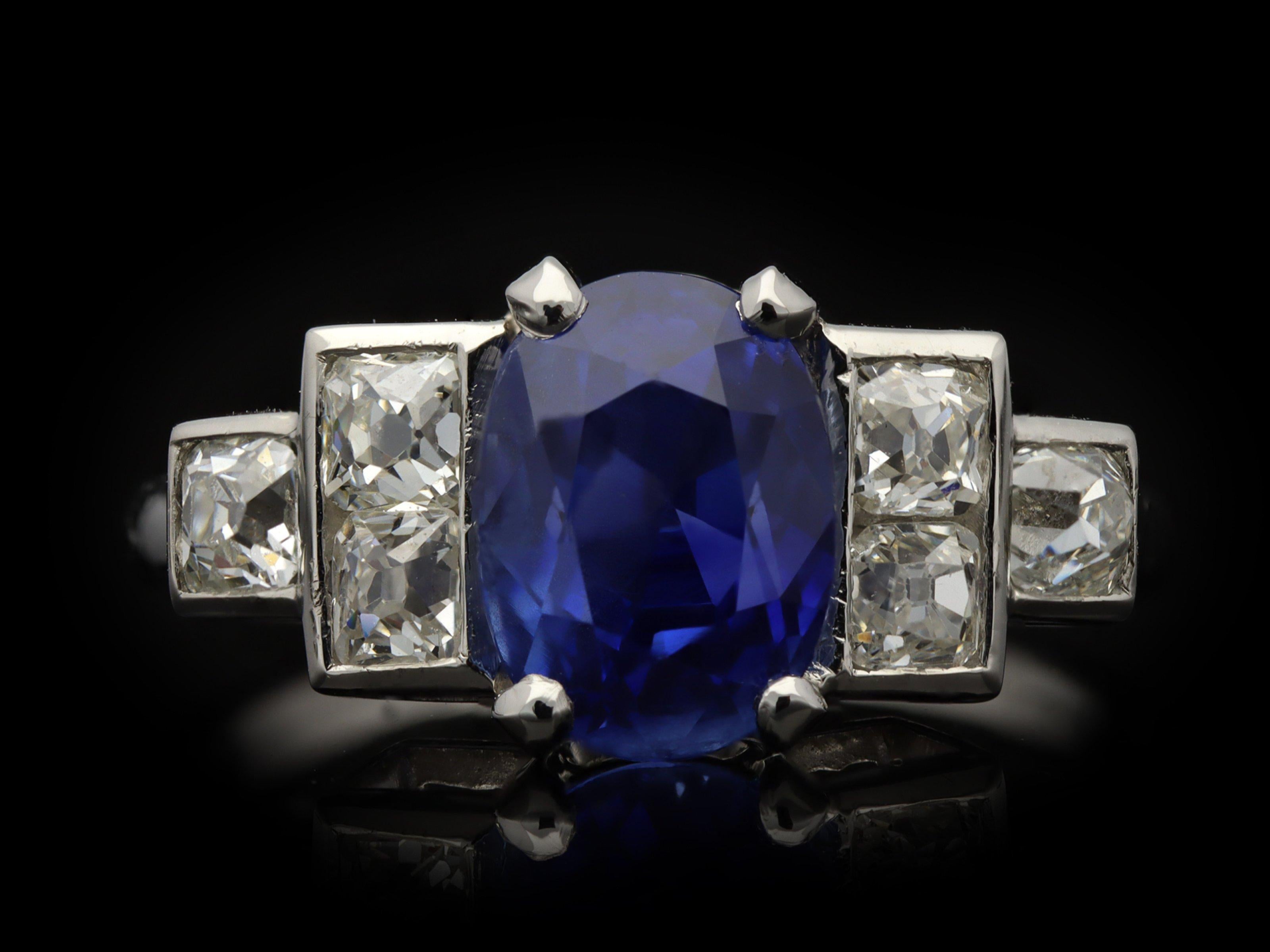 Vintage Burmese sapphire and diamond ring, French, circa 1950 For Sale 1