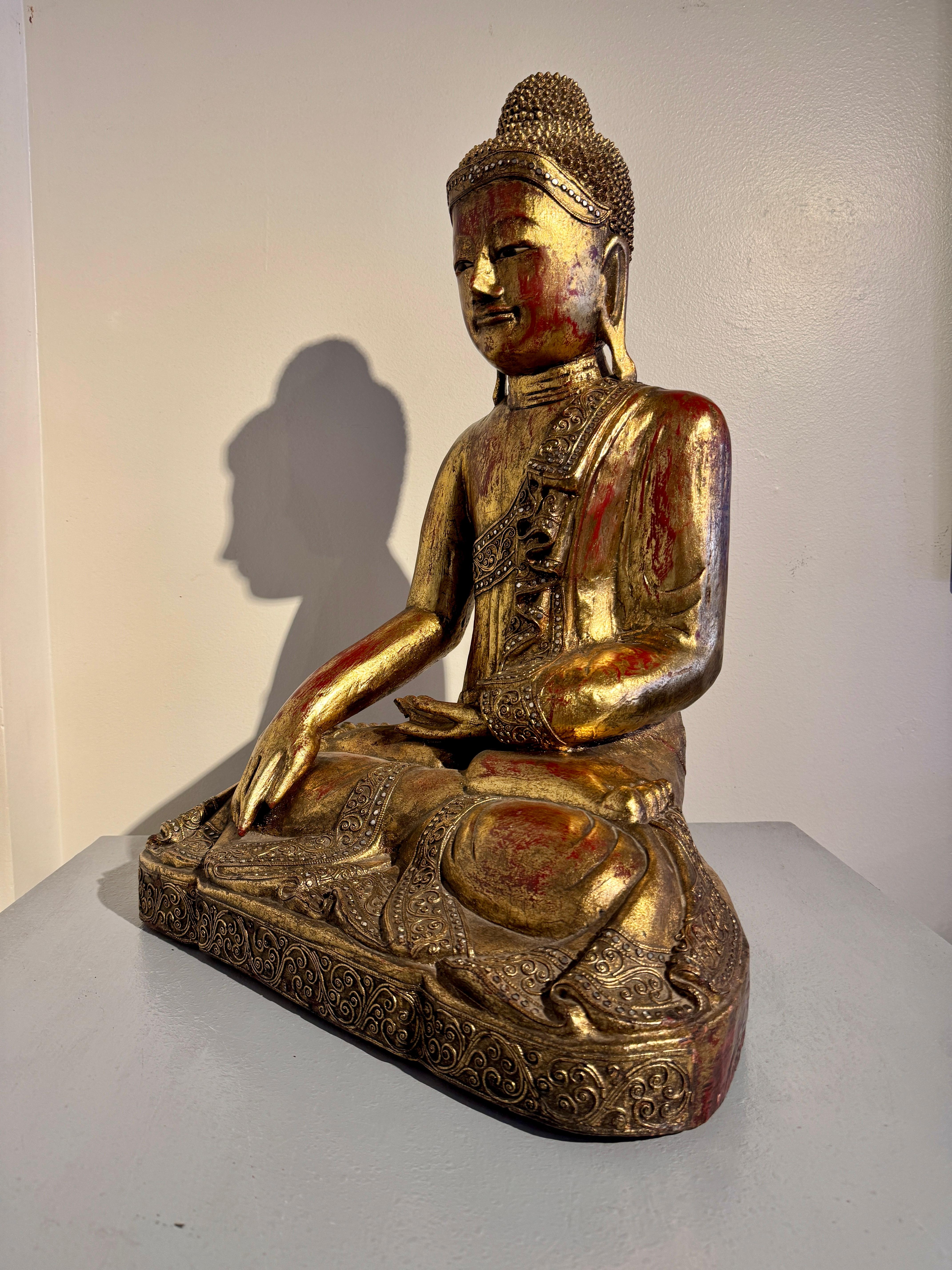 Vintage Burmese Seated Buddha, Carve and Gilt Wood,  1970's, Burma For Sale 1
