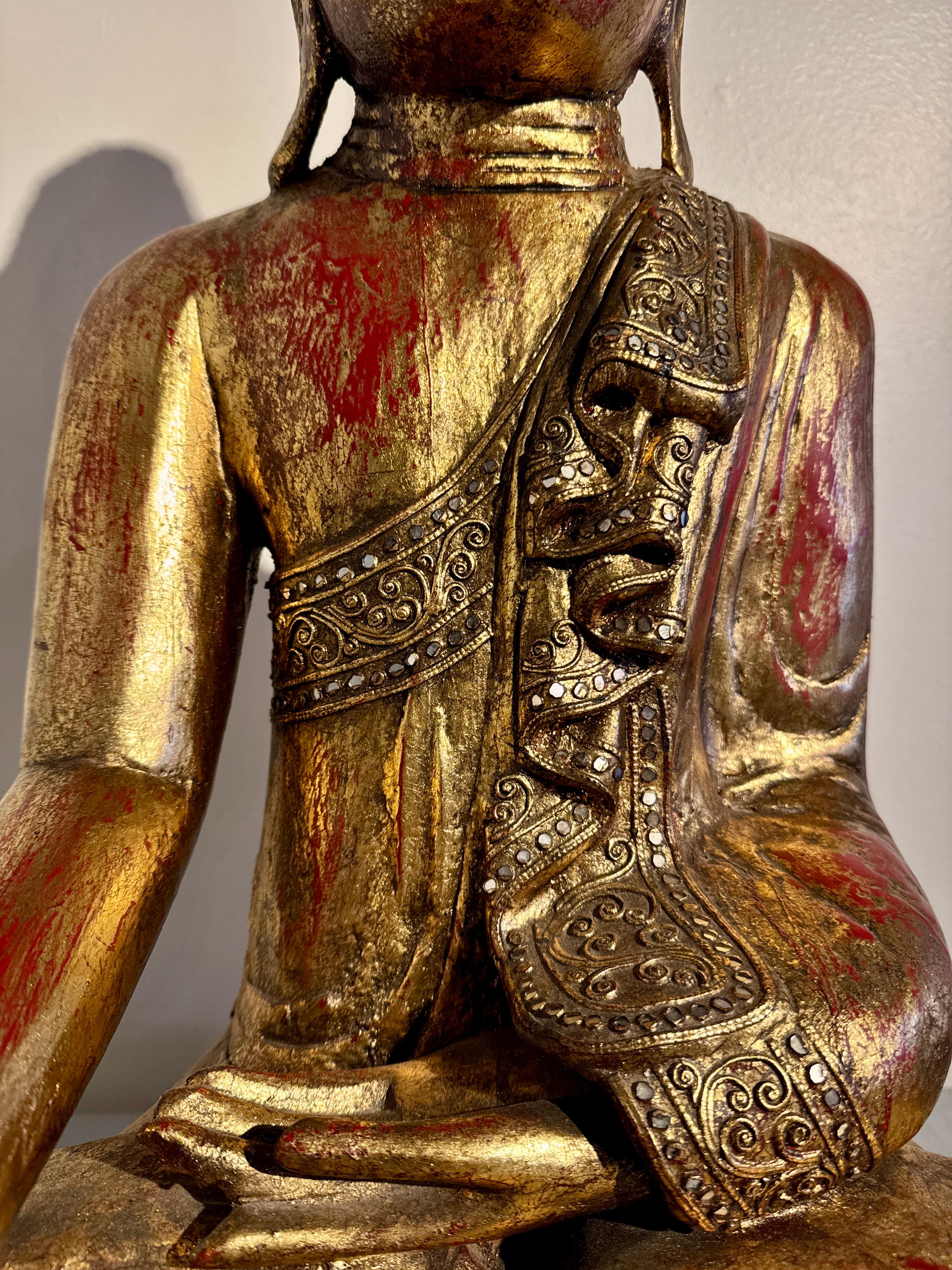 Vintage Burmese Seated Buddha, Carve and Gilt Wood,  1970's, Burma For Sale 3