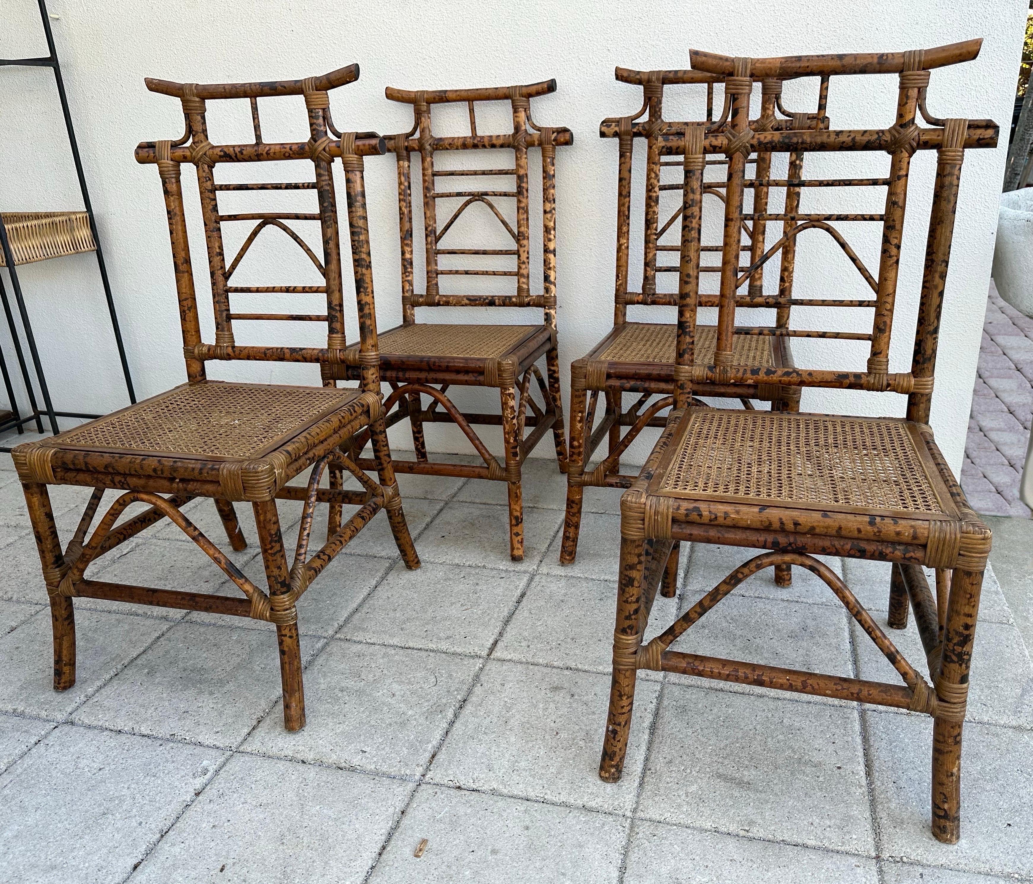 Chinoiserie Vintage Burnt Bamboo Pagoda Dining Chairs set of 4 For Sale