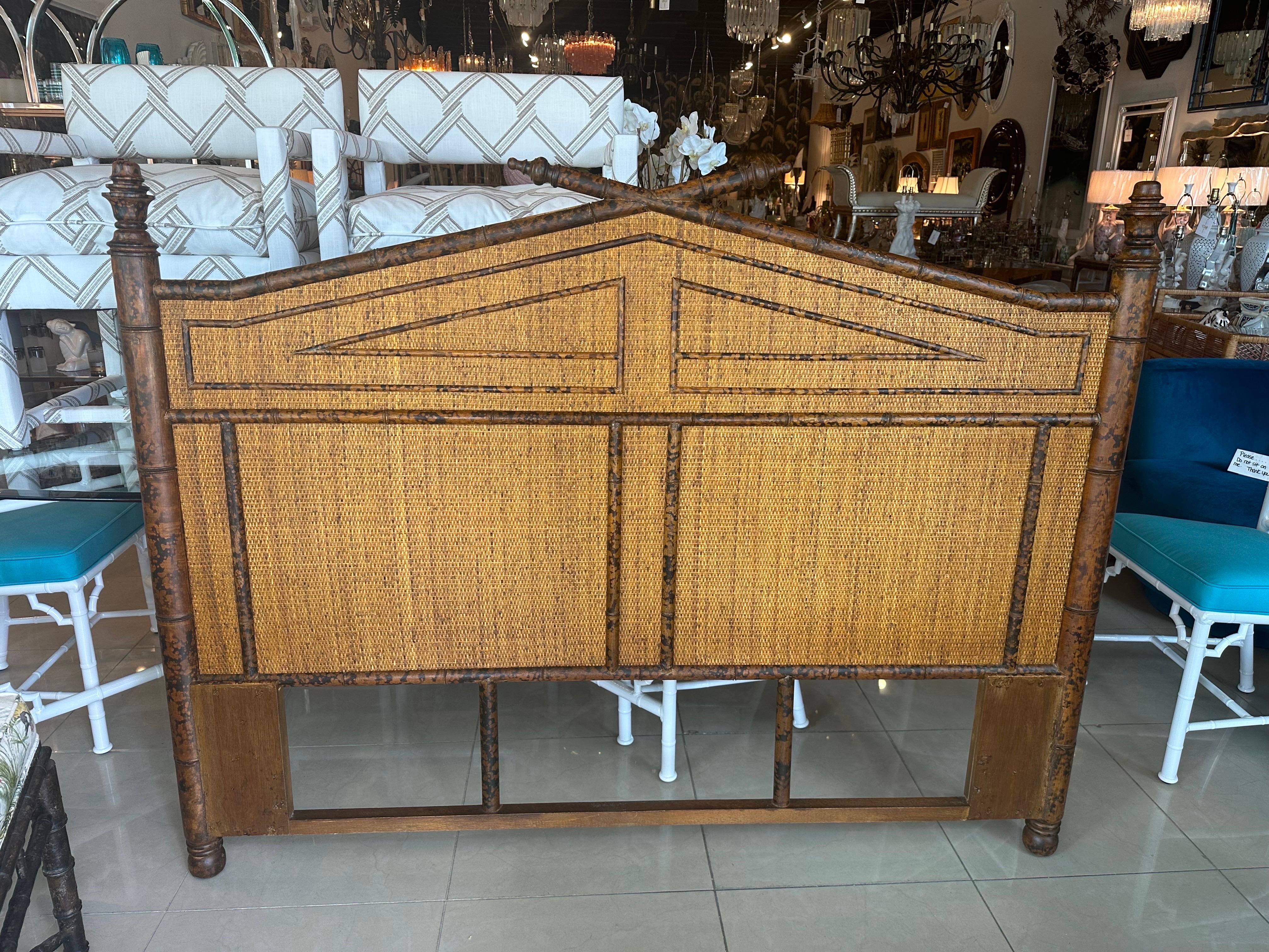 British Colonial Burnt Bamboo & Rattan Grasscloth Headboard Queen Size Bed  In Good Condition In West Palm Beach, FL