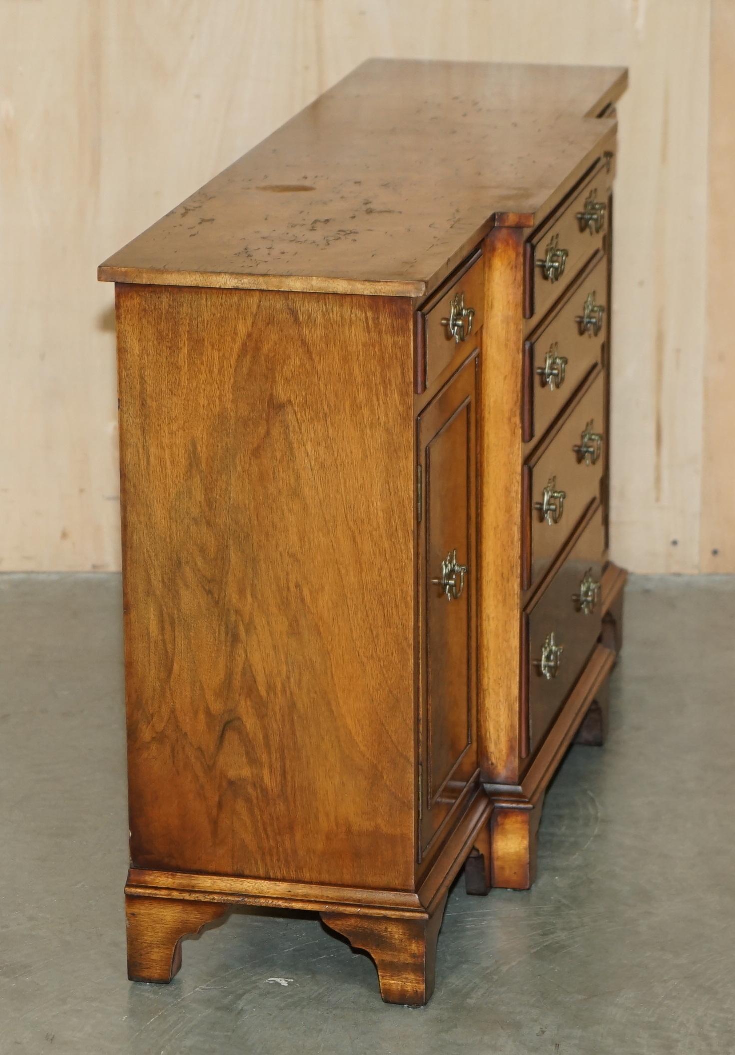 VINTAGE BURR & BURL WALNUT LIBRARY BOOKCASE BREAKFRONT SIDEBOARD WITH DRAWERs For Sale 6