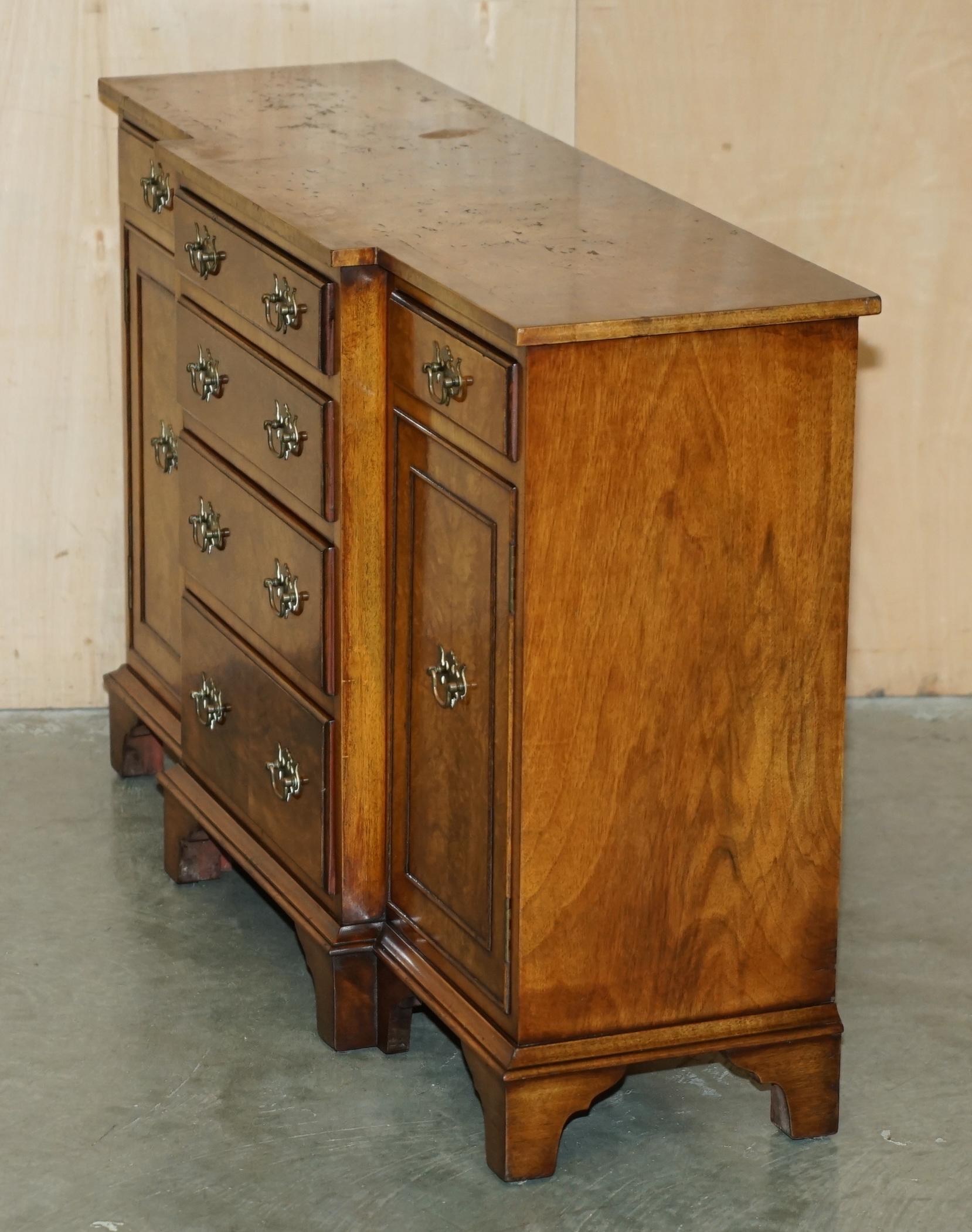 VINTAGE BURR & BURL WALNUT LIBRARY BOOKCASE BREAKFRONT SIDEBOARD WITH DRAWERs For Sale 8